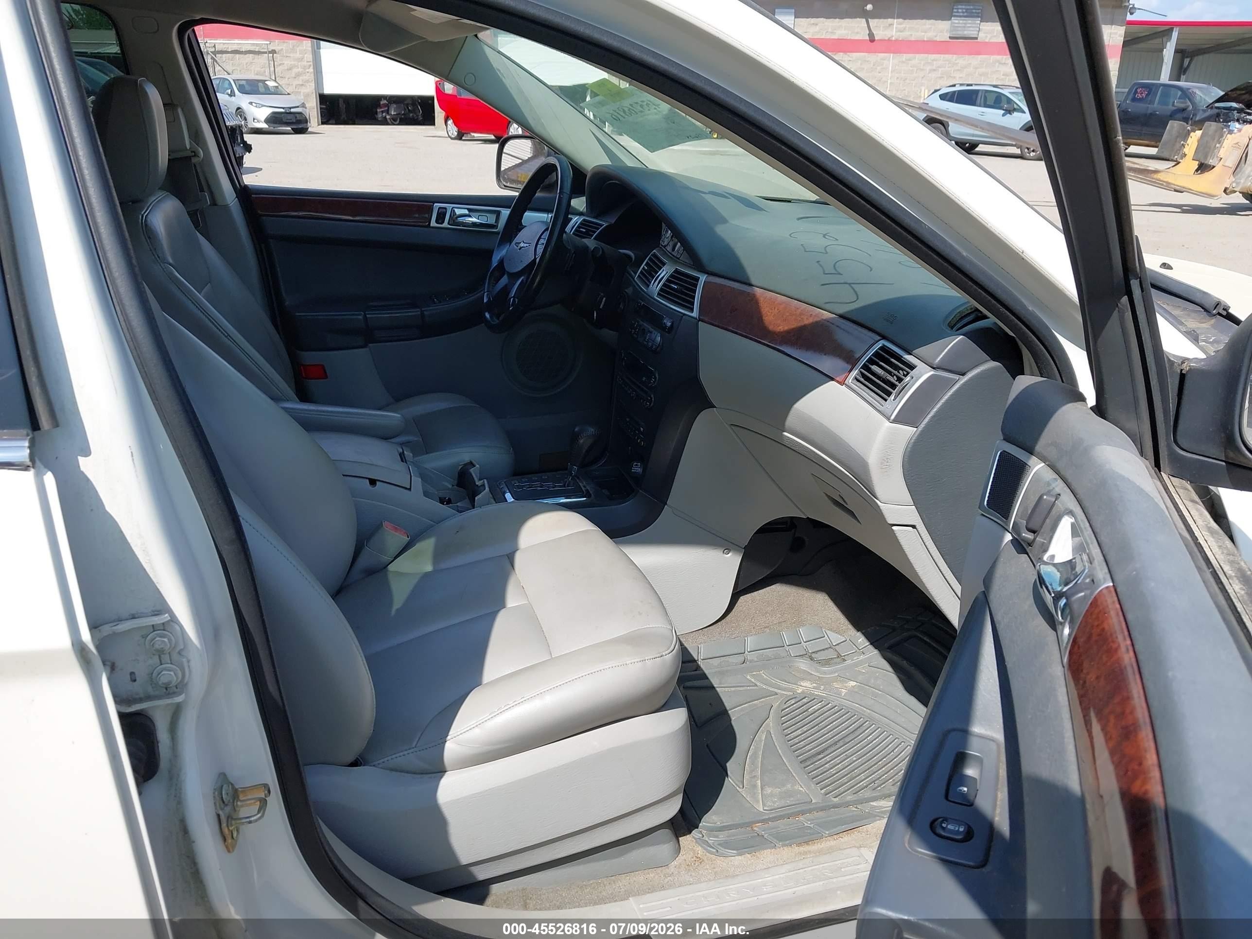 2007 Chrysler Pacifica Touring White vin: 2A8GM68X07R109073
