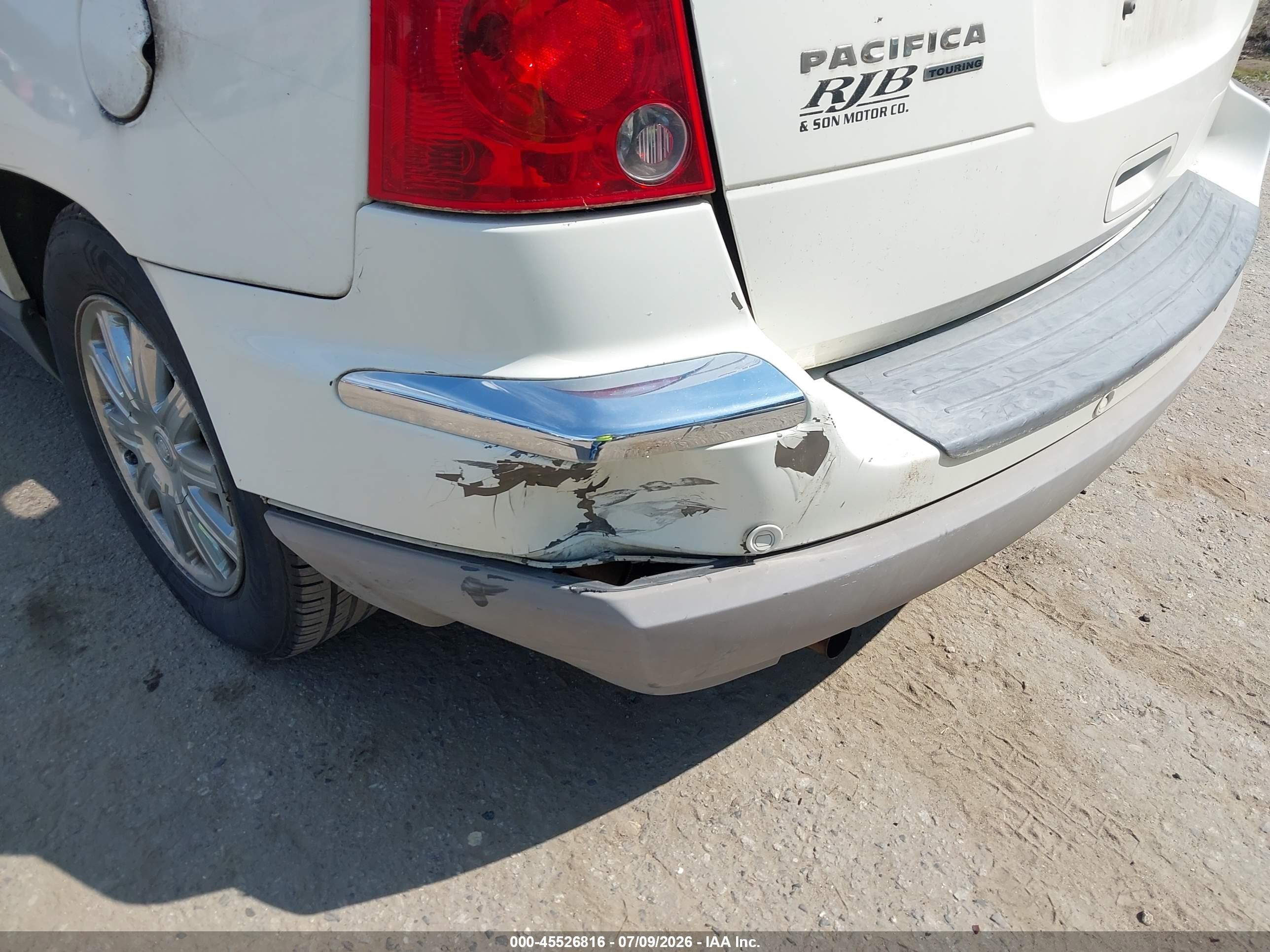 2007 Chrysler Pacifica Touring White vin: 2A8GM68X07R109073