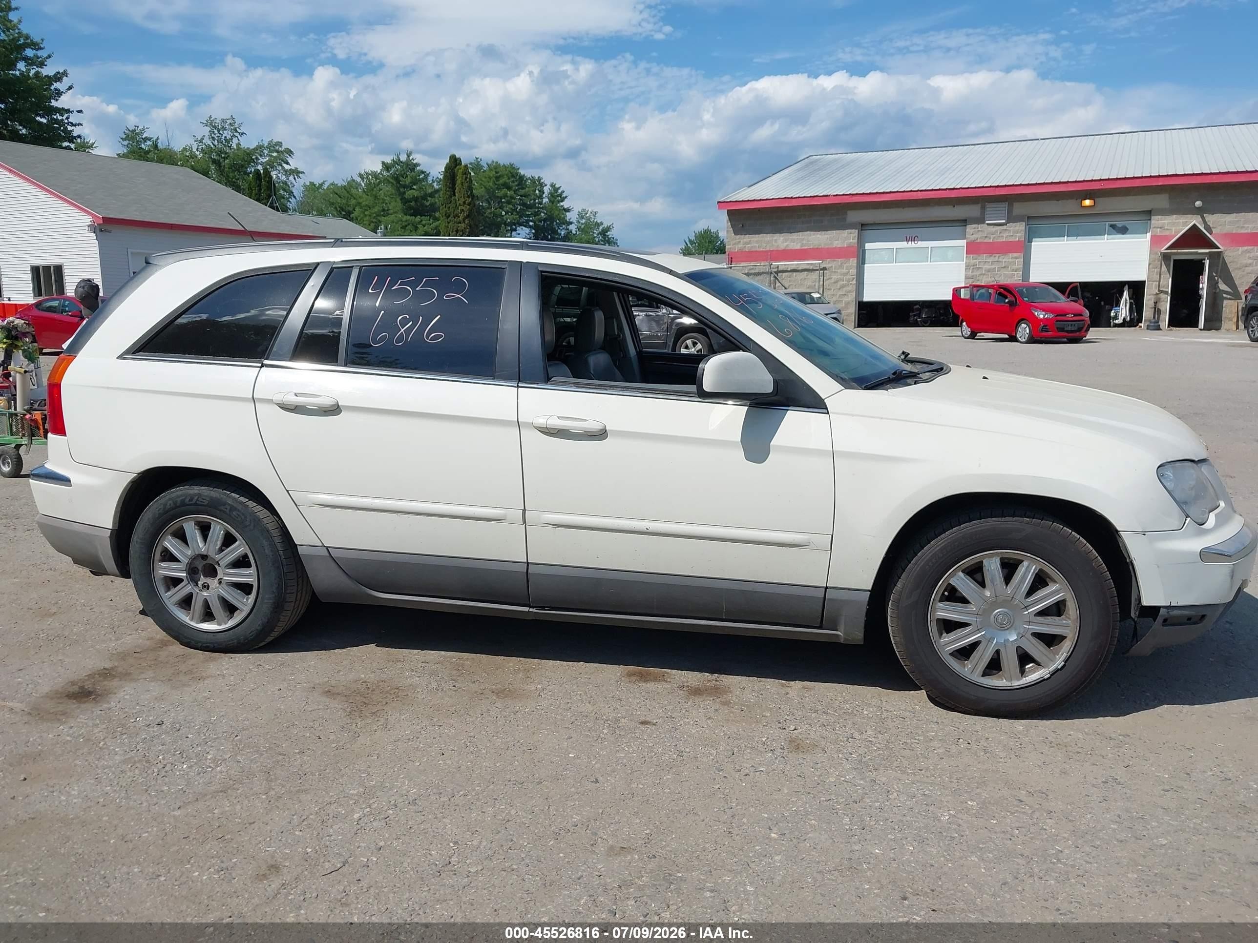 2007 Chrysler Pacifica Touring White vin: 2A8GM68X07R109073