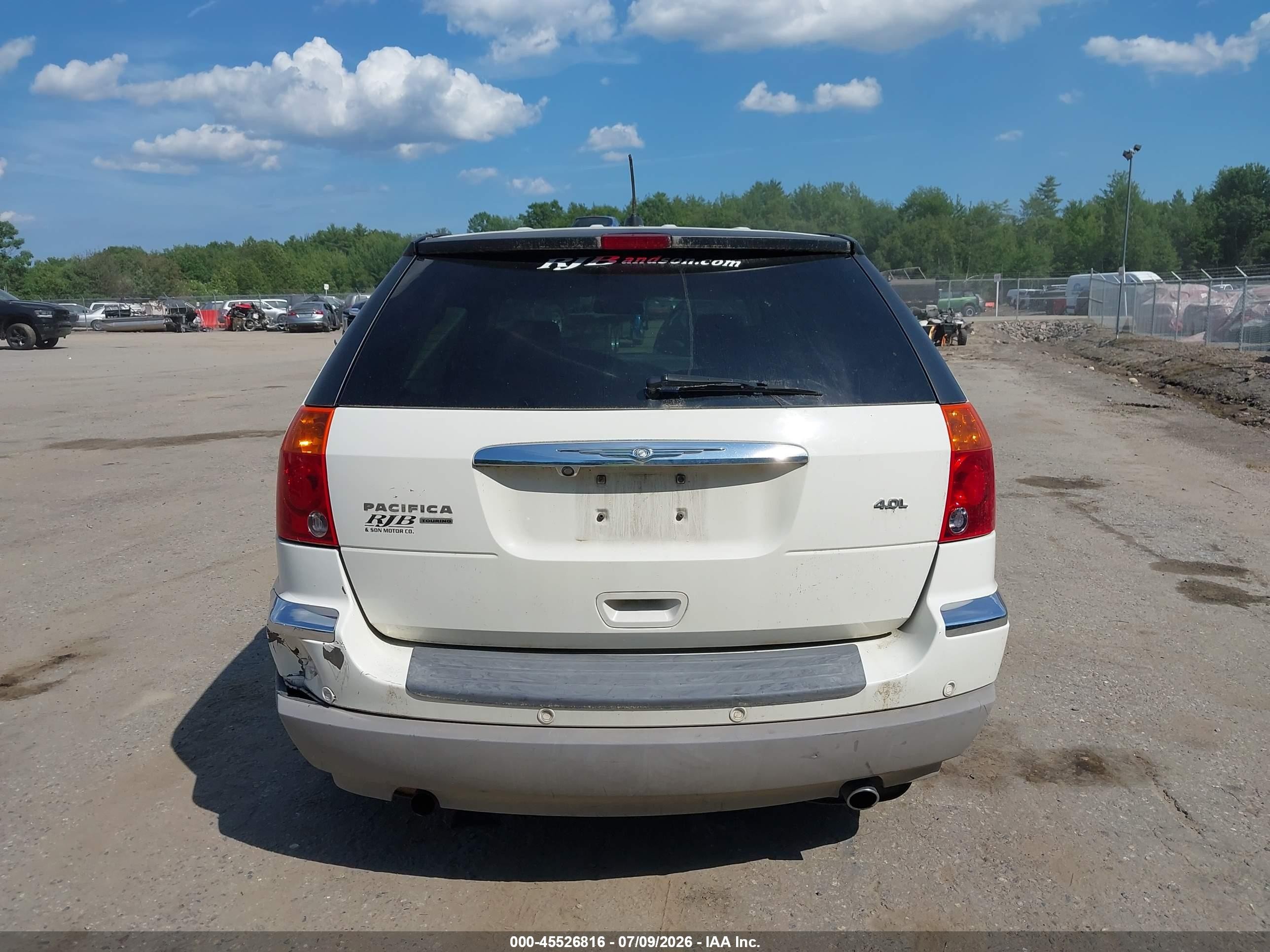 2007 Chrysler Pacifica Touring White vin: 2A8GM68X07R109073
