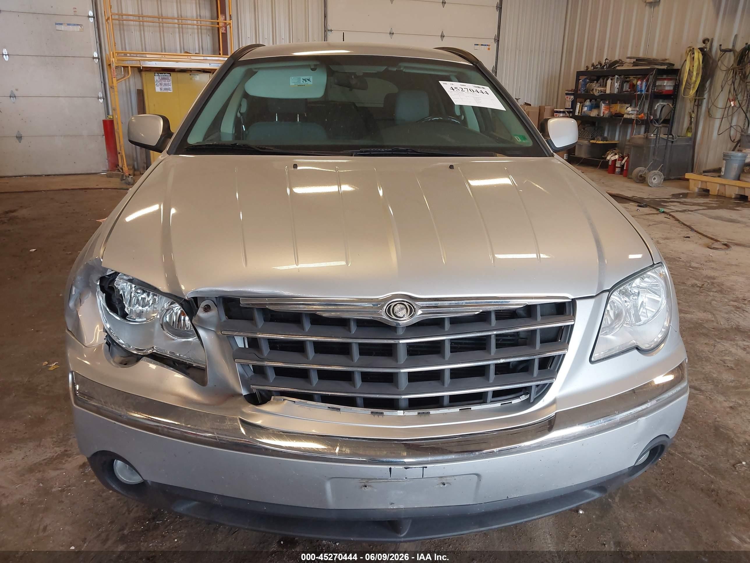 2007 Chrysler Pacifica Touring Silver vin: 2A8GM68X07R161822
