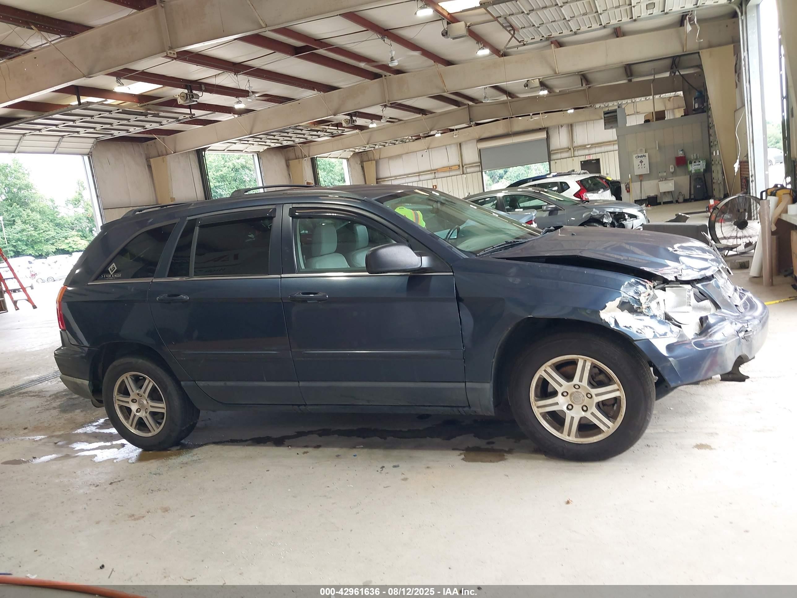 2008 Chrysler Pacifica Touring Blue vin: 2A8GM68X38R109327