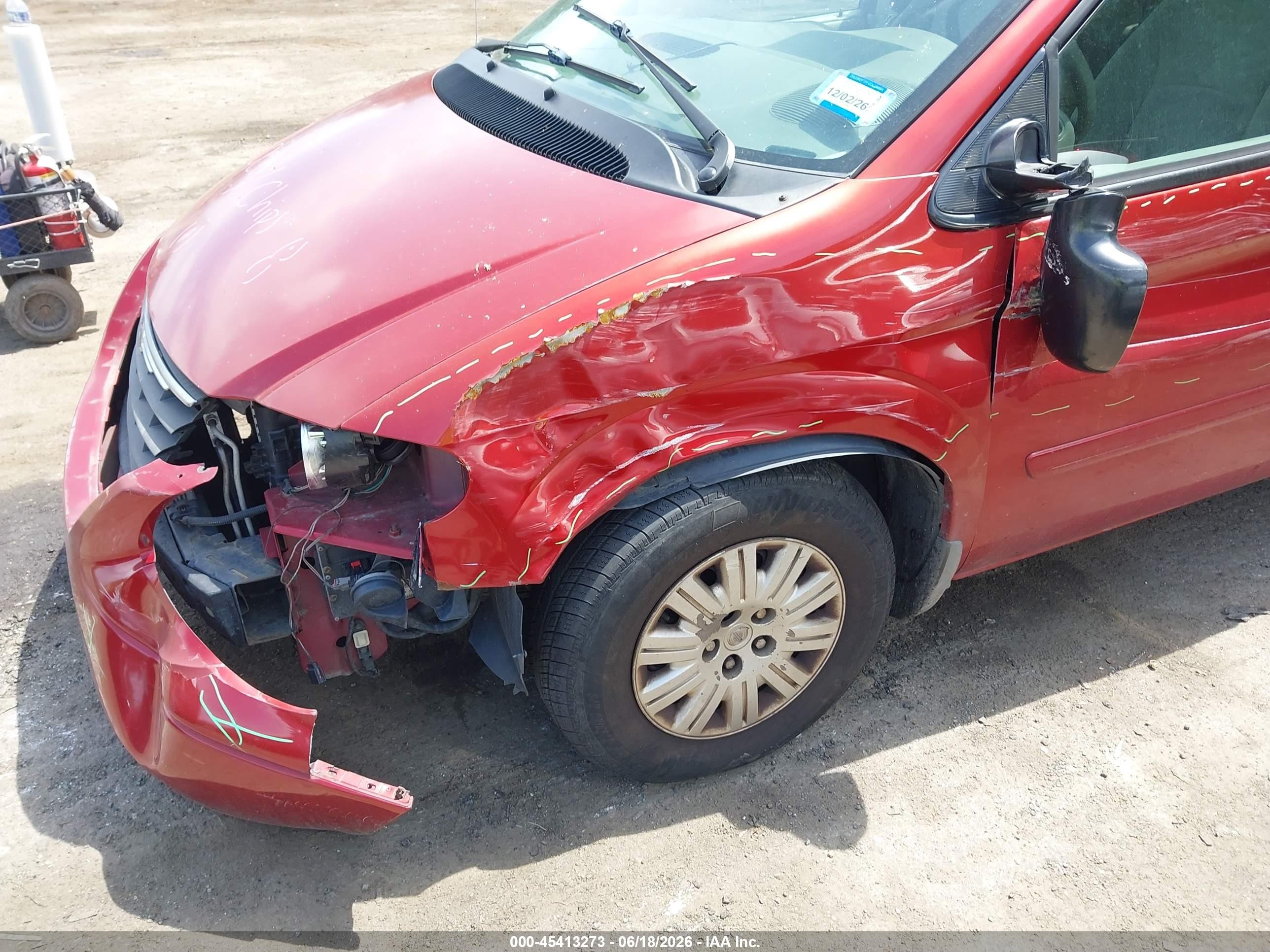 2007 Chrysler Town & Country Lx Red vin: 2A8GP44R07R238871