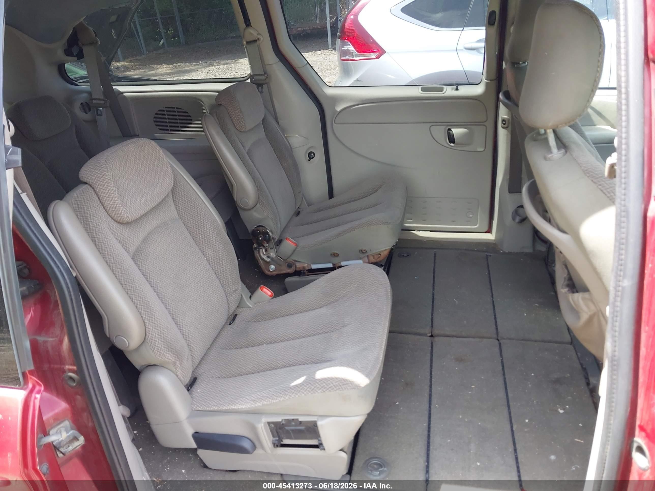 2007 Chrysler Town & Country Lx Red vin: 2A8GP44R07R238871