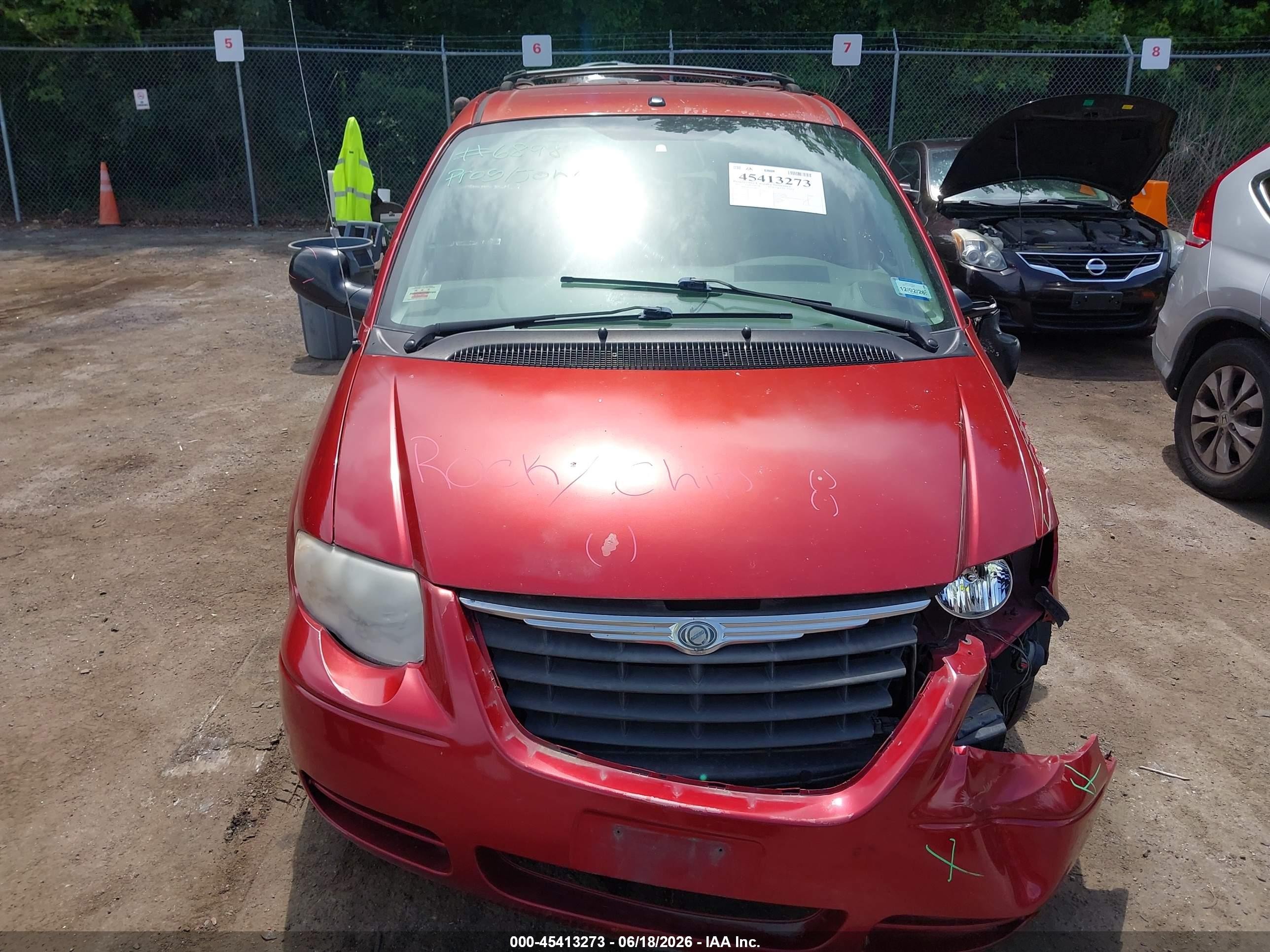 2007 Chrysler Town & Country Lx Red vin: 2A8GP44R07R238871