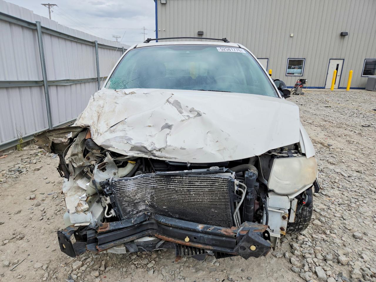 2006 Chrysler Town & Country Touring White vin: 2A8GP54L06R655827
