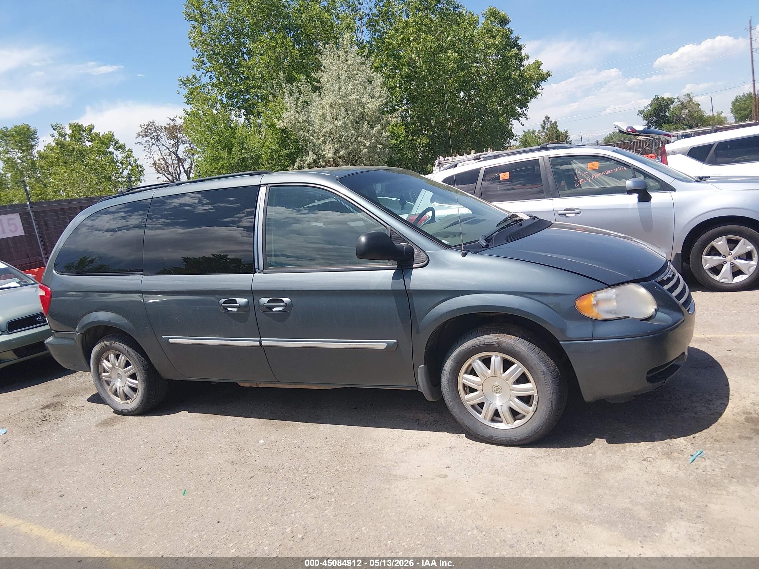 2006 Chrysler Town & Country Touring Light Blue vin: 2A8GP54L06R921718
