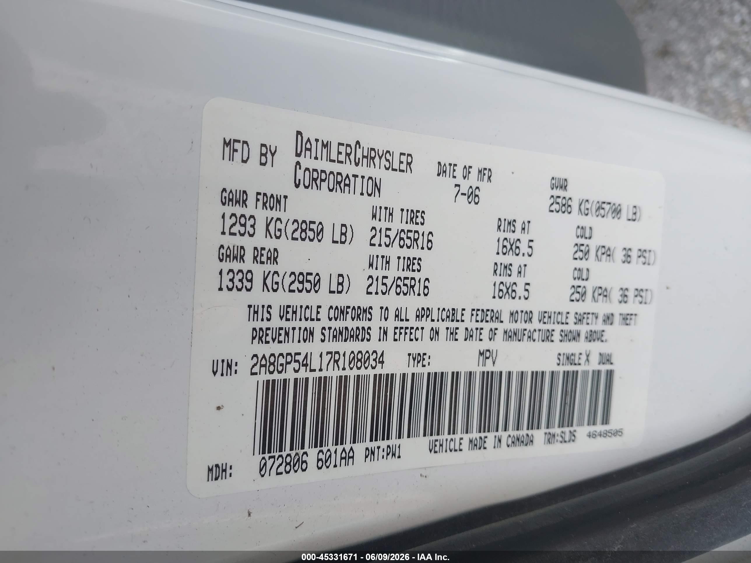 2007 Chrysler Town & Country Touring White vin: 2A8GP54L17R108034