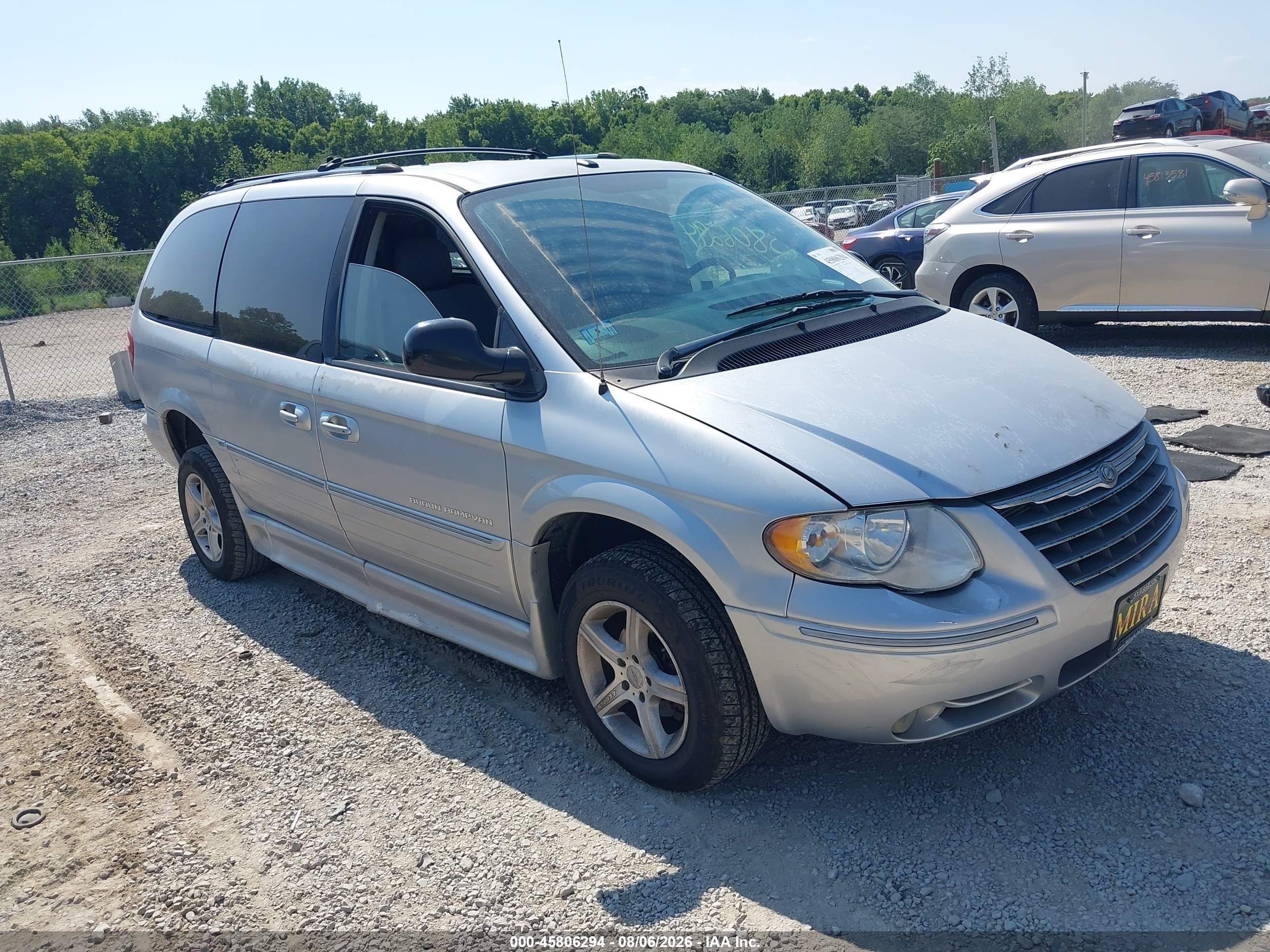 2007 Chrysler Town & Country Limited Серебряный vin: 2A8GP64L27R172105