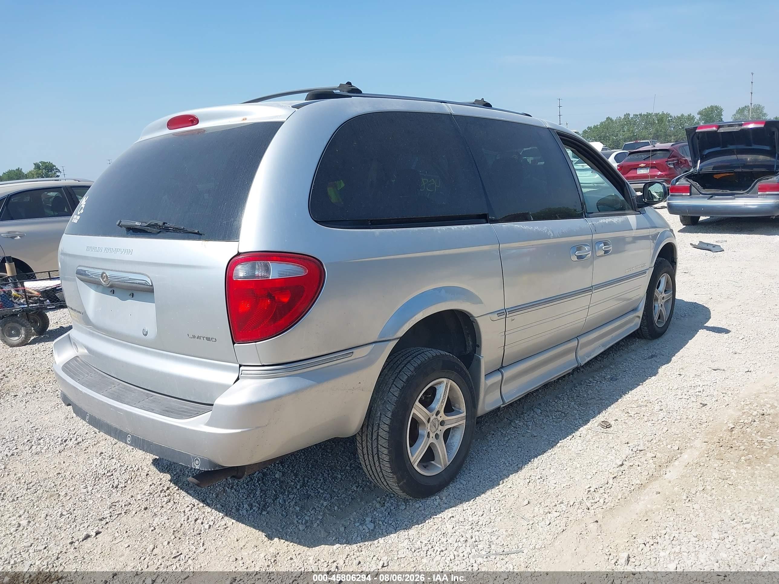 2007 Chrysler Town & Country Limited Silver vin: 2A8GP64L27R172105