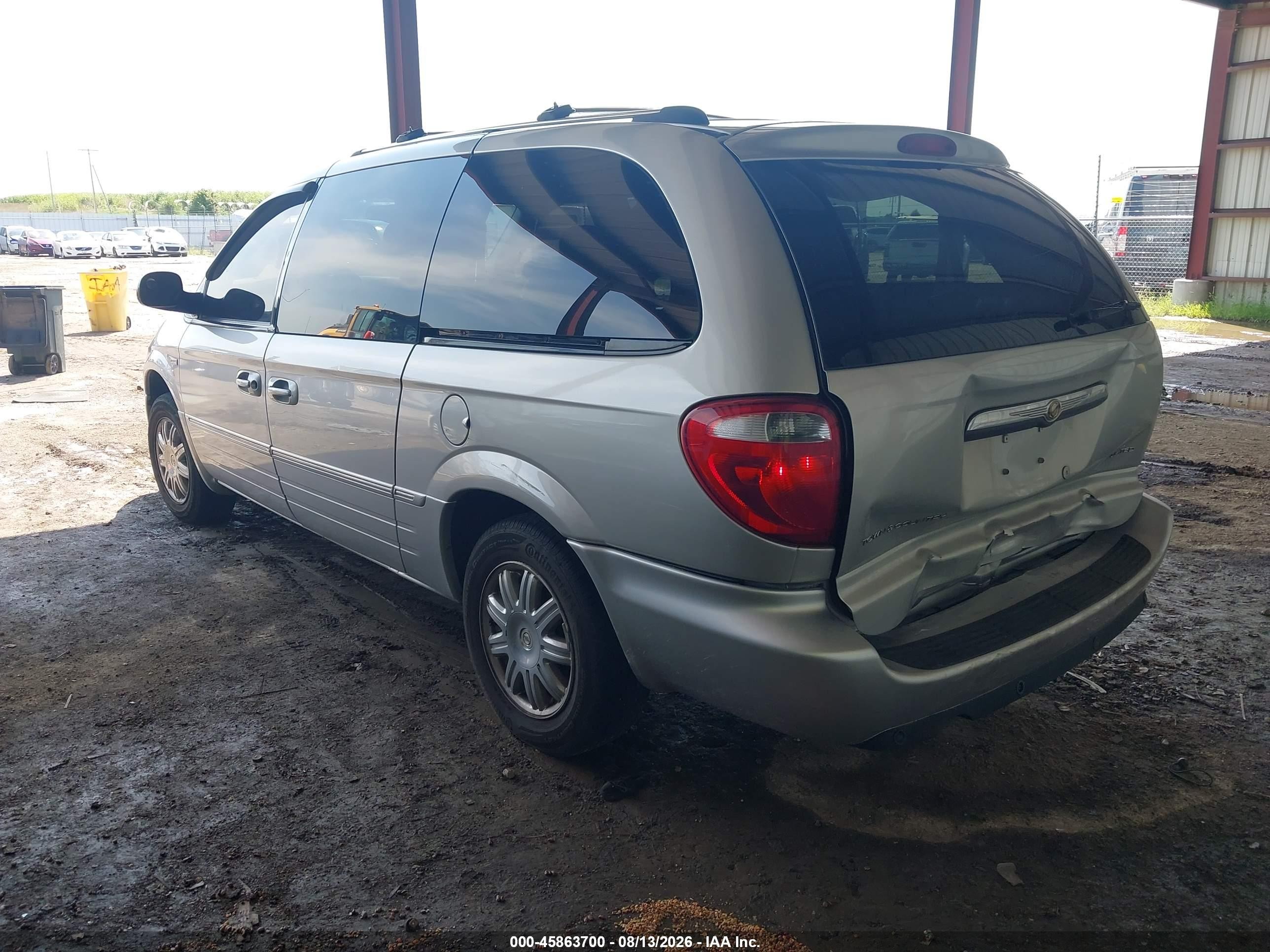2006 Chrysler Town & Country Limited Silver vin: 2A8GP64L46R684124