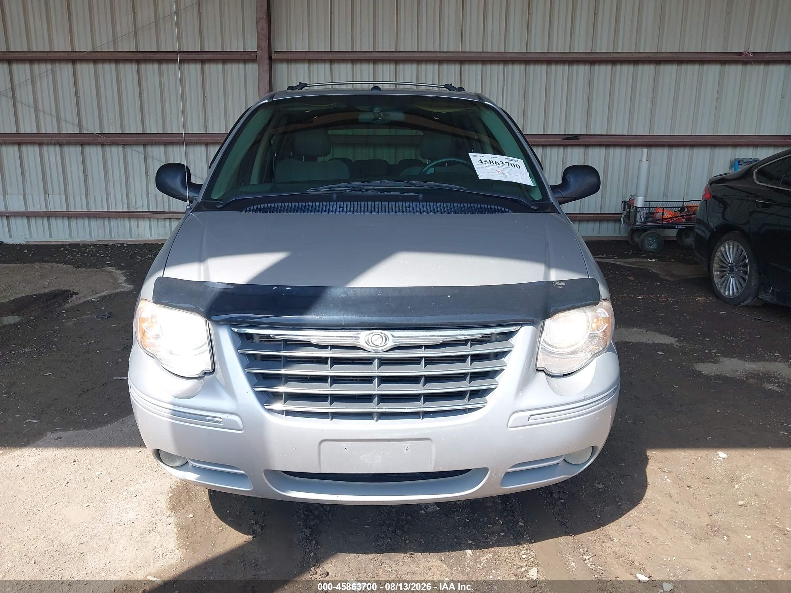 2006 Chrysler Town & Country Limited Silver vin: 2A8GP64L46R684124