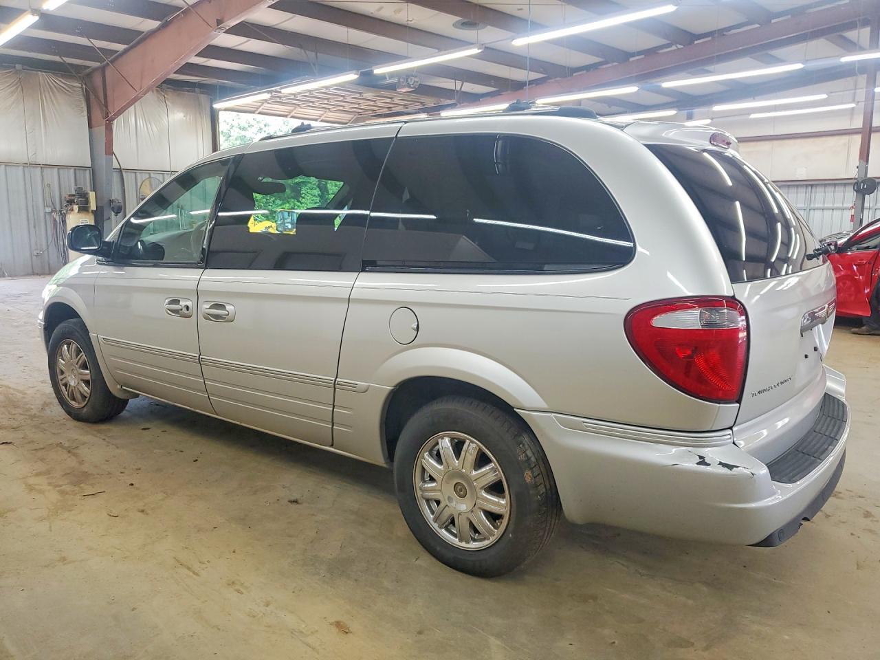 2006 Chrysler Town & Country Limited Silver vin: 2A8GP64L66R619968