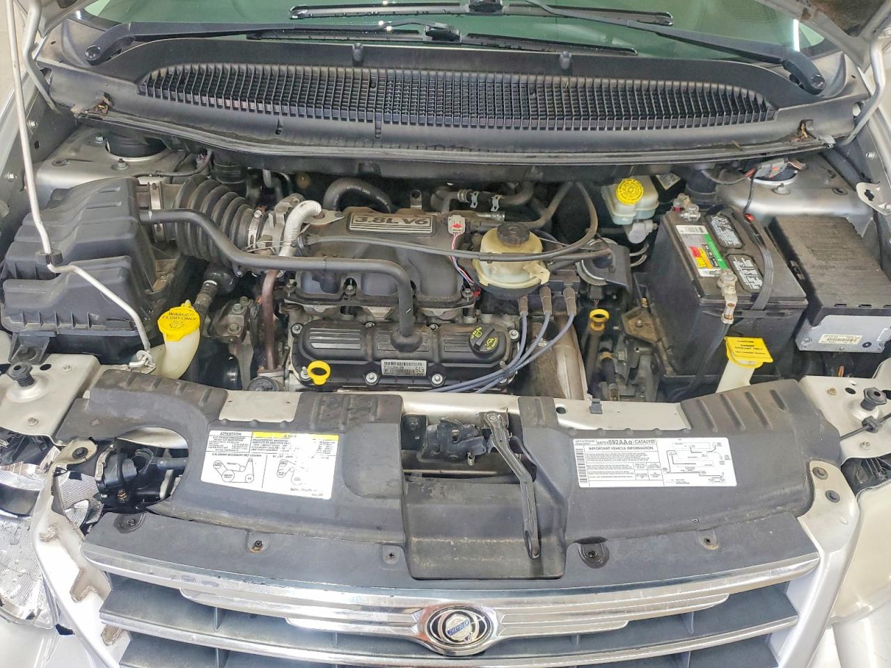 2006 Chrysler Town & Country Limited Silver vin: 2A8GP64L66R619968
