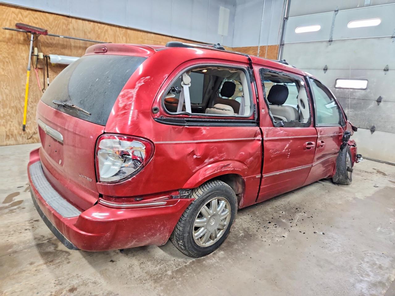 2006 Chrysler Town & Country Limited Burgundy vin: 2A8GP64L76R696333