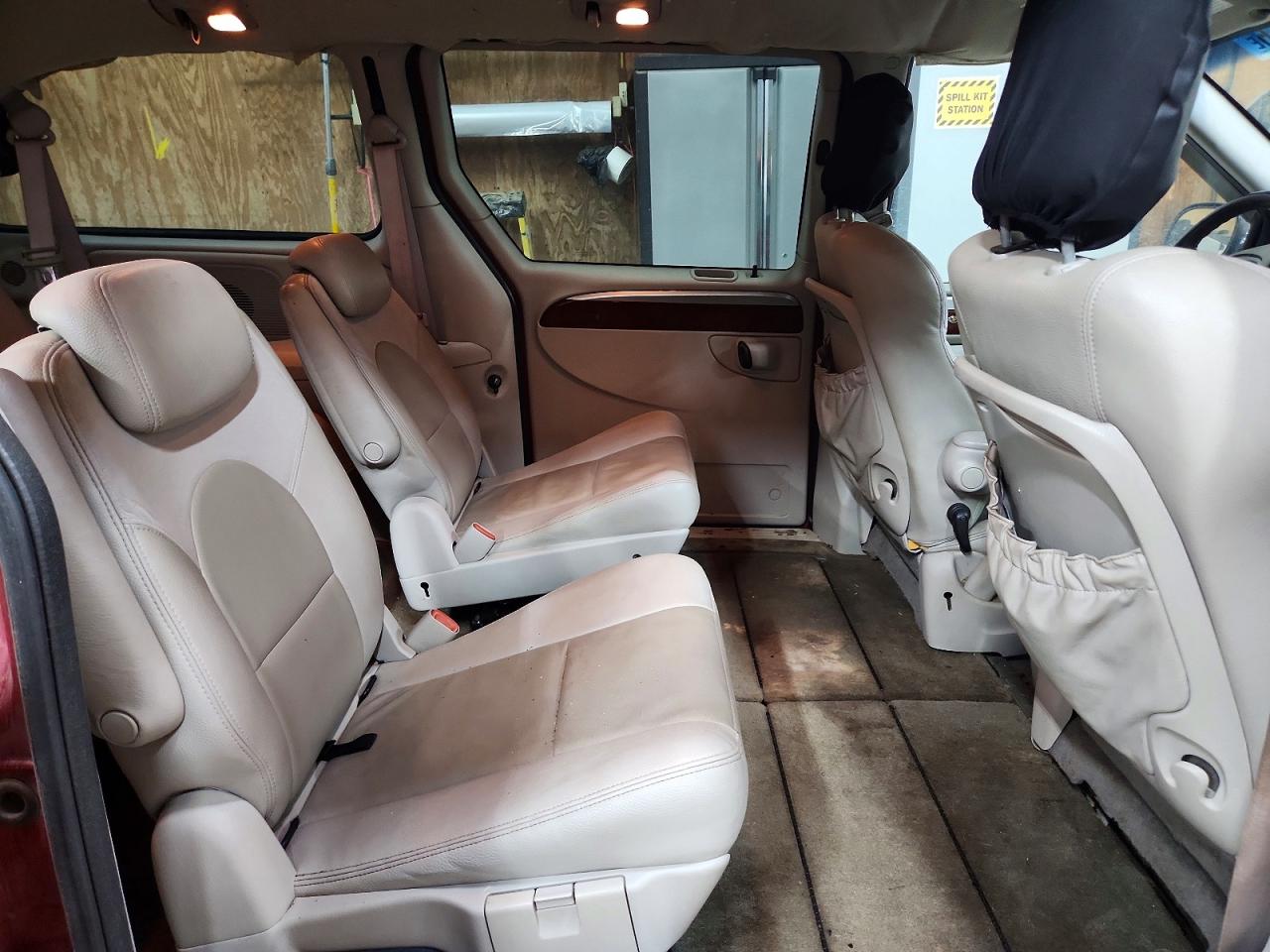 2006 Chrysler Town & Country Limited Burgundy vin: 2A8GP64L76R696333