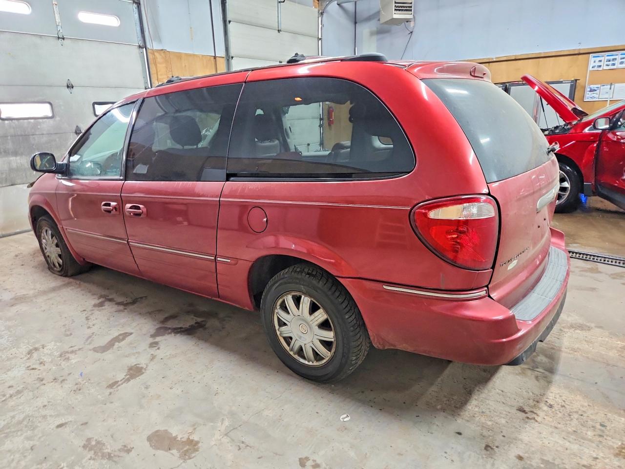 2006 Chrysler Town & Country Limited Burgundy vin: 2A8GP64L76R696333