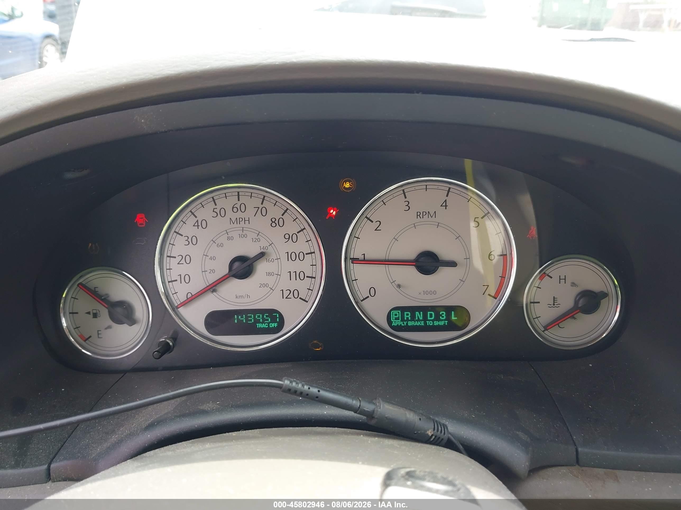 2006 Chrysler Town & Country Limited White vin: 2A8GP64L86R829245