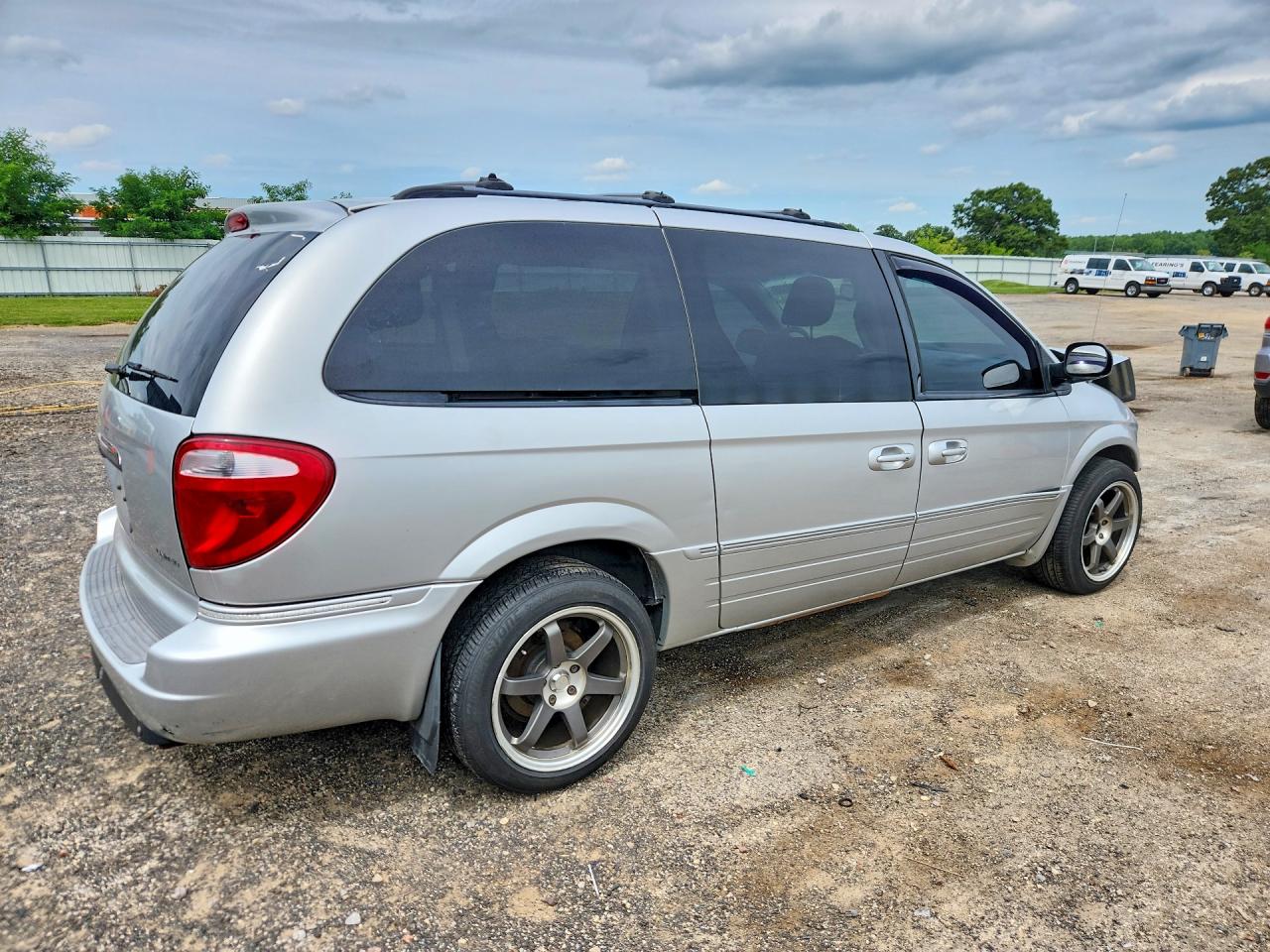 2007 Chrysler Town & Country Limited Silver vin: 2A8GP64L87R359252