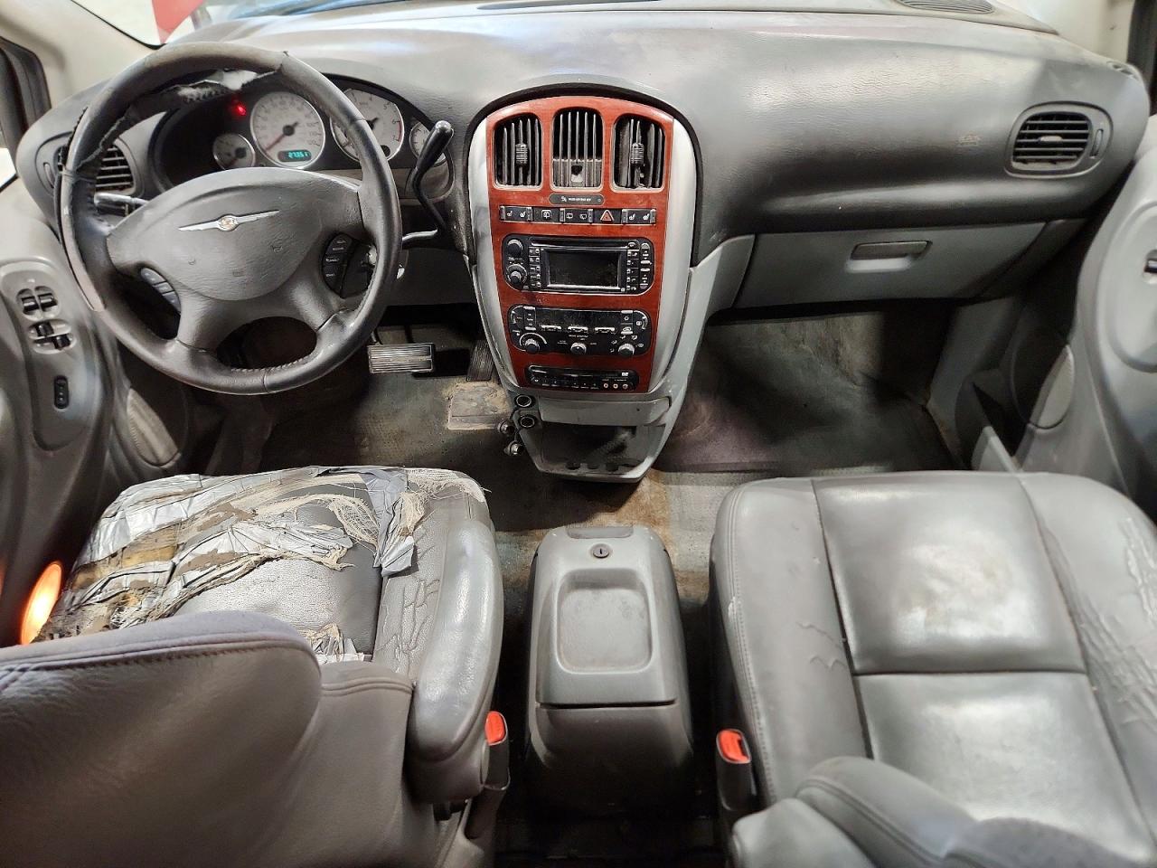 2006 Chrysler Town & Country Limited Red vin: 2A8GP64LX6R708541