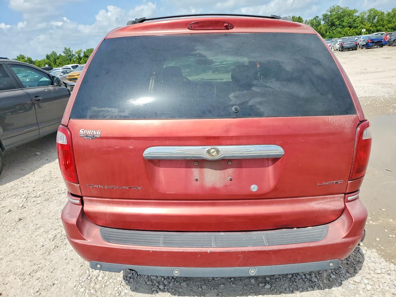 2007 Chrysler Town & Country Limited Red vin: 2A8GP64LX7R359396