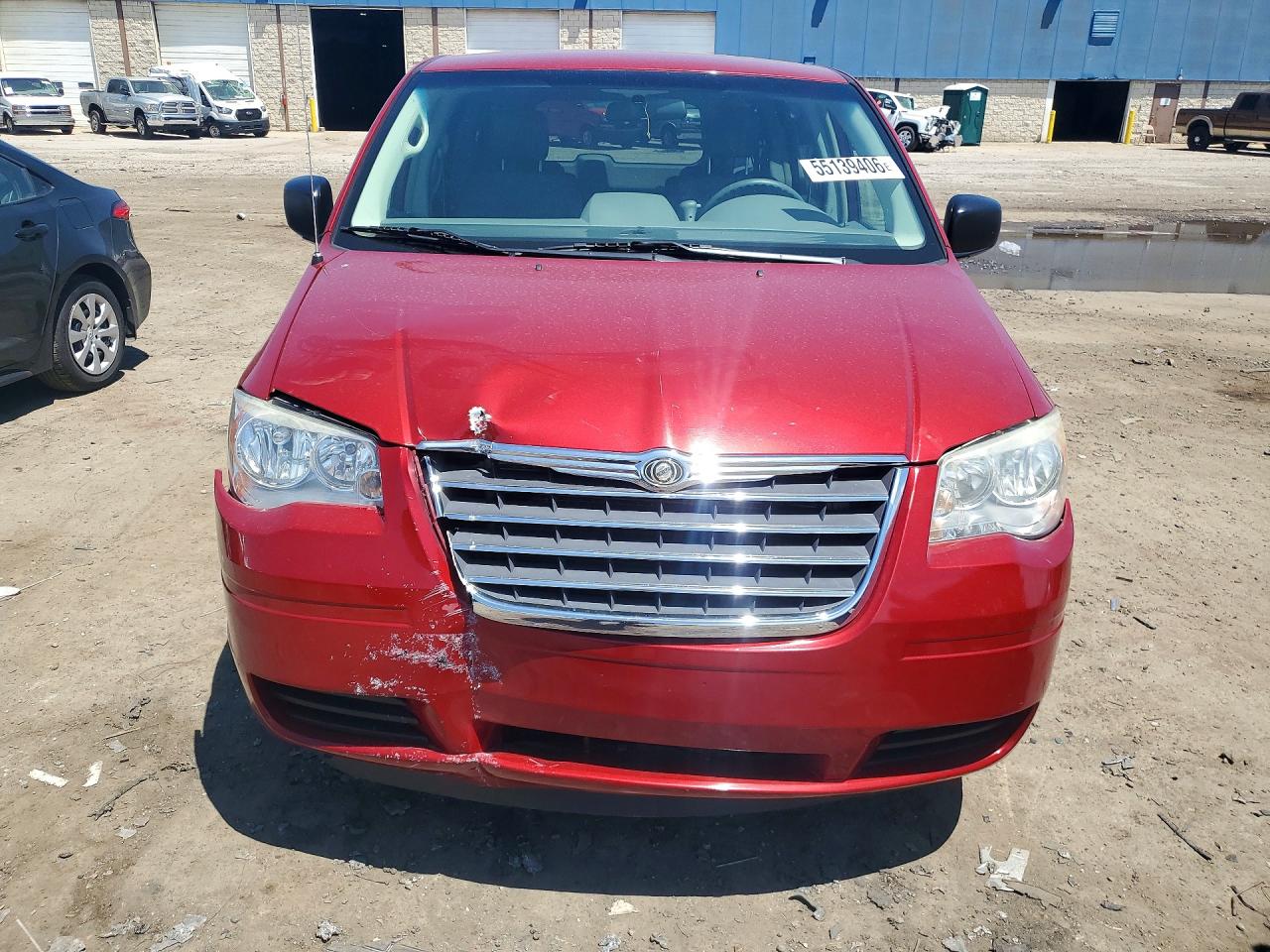 2009 Chrysler Town & Country Lx Red vin: 2A8HR44E09R529966