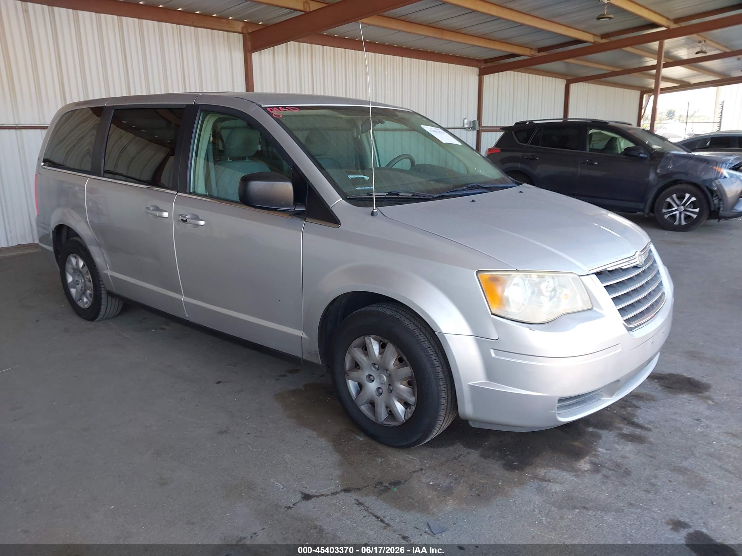 2009 Chrysler Town & Country Lx Silver vin: 2A8HR44E39R514801