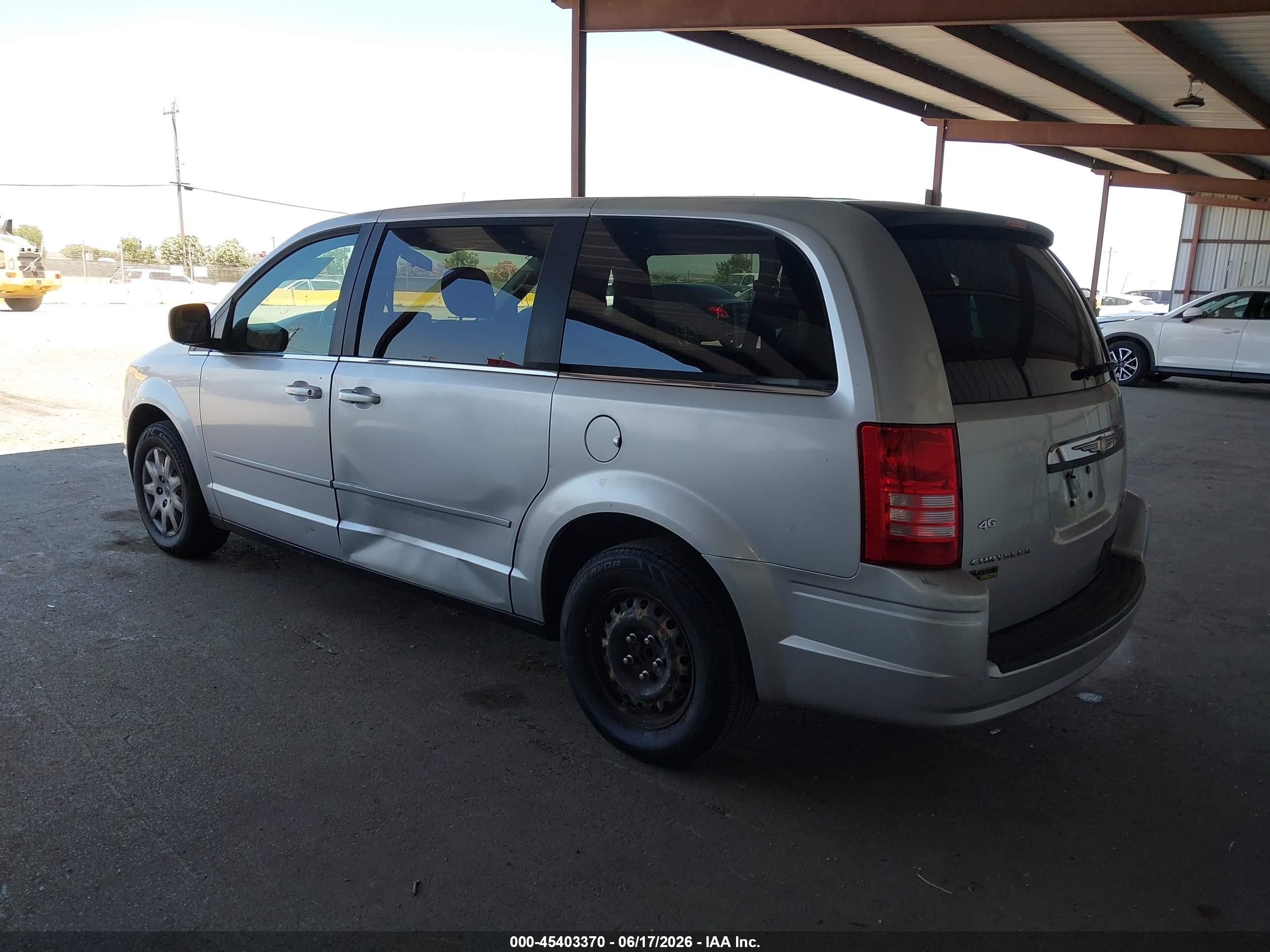 2009 Chrysler Town & Country Lx Silver vin: 2A8HR44E39R514801