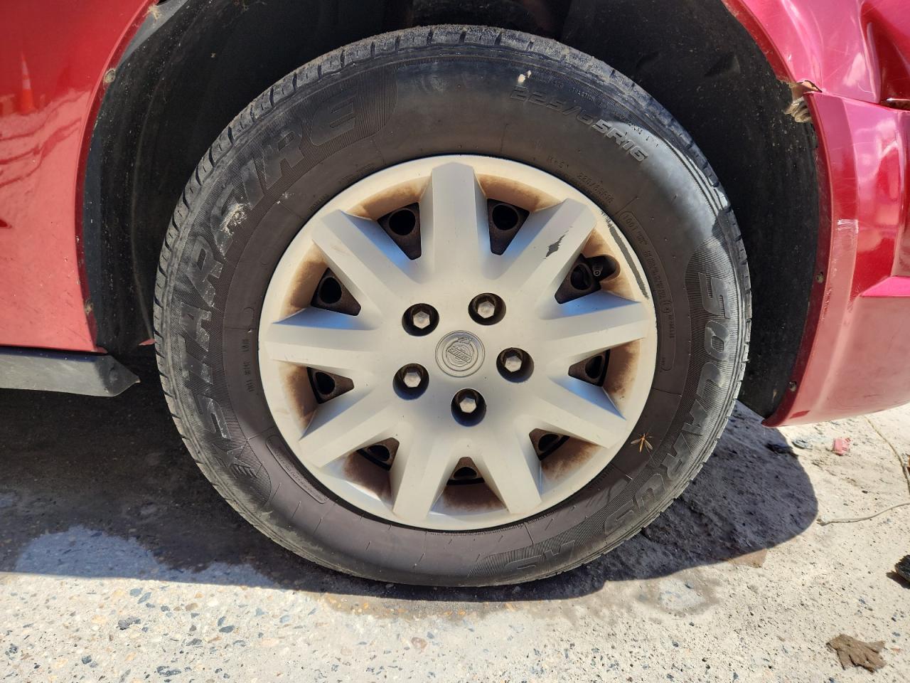 2009 Chrysler Town & Country Lx Red vin: 2A8HR44E39R656985 Damage: Right Front Wheel Cover, Curb Rash, > 12 Inches