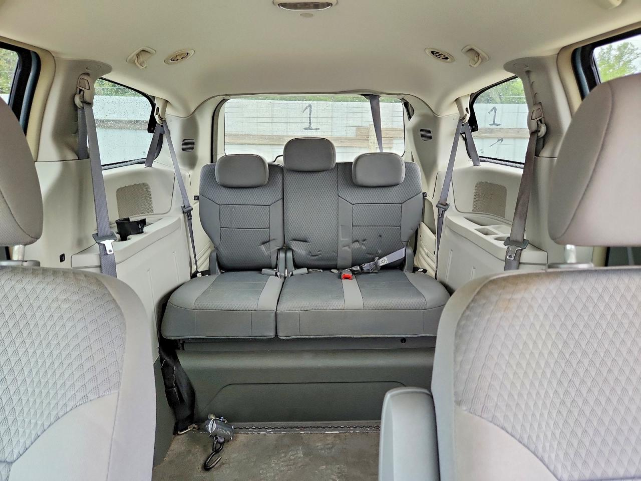 2009 Chrysler Town & Country Lx Turquoise vin: 2A8HR44E49R564977
