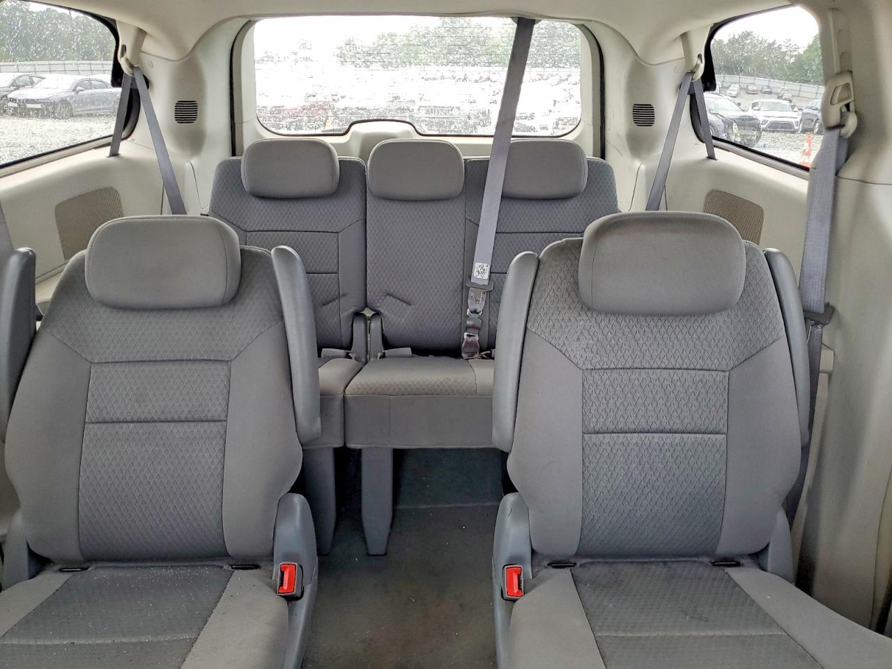 2009 Chrysler Town & Country Lx Gray vin: 2A8HR44E69R526800