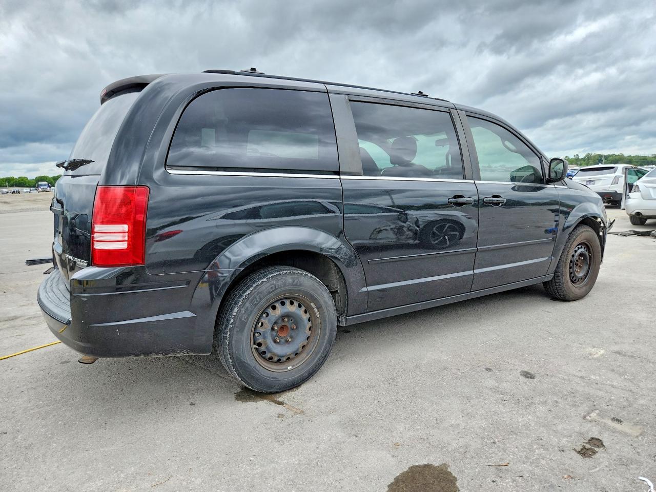 2009 Chrysler Town & Country Lx Black vin: 2A8HR44E69R540079