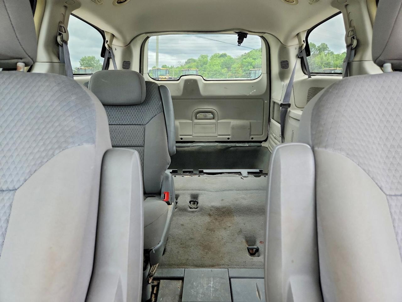 2009 Chrysler Town & Country Lx Black vin: 2A8HR44E69R540079