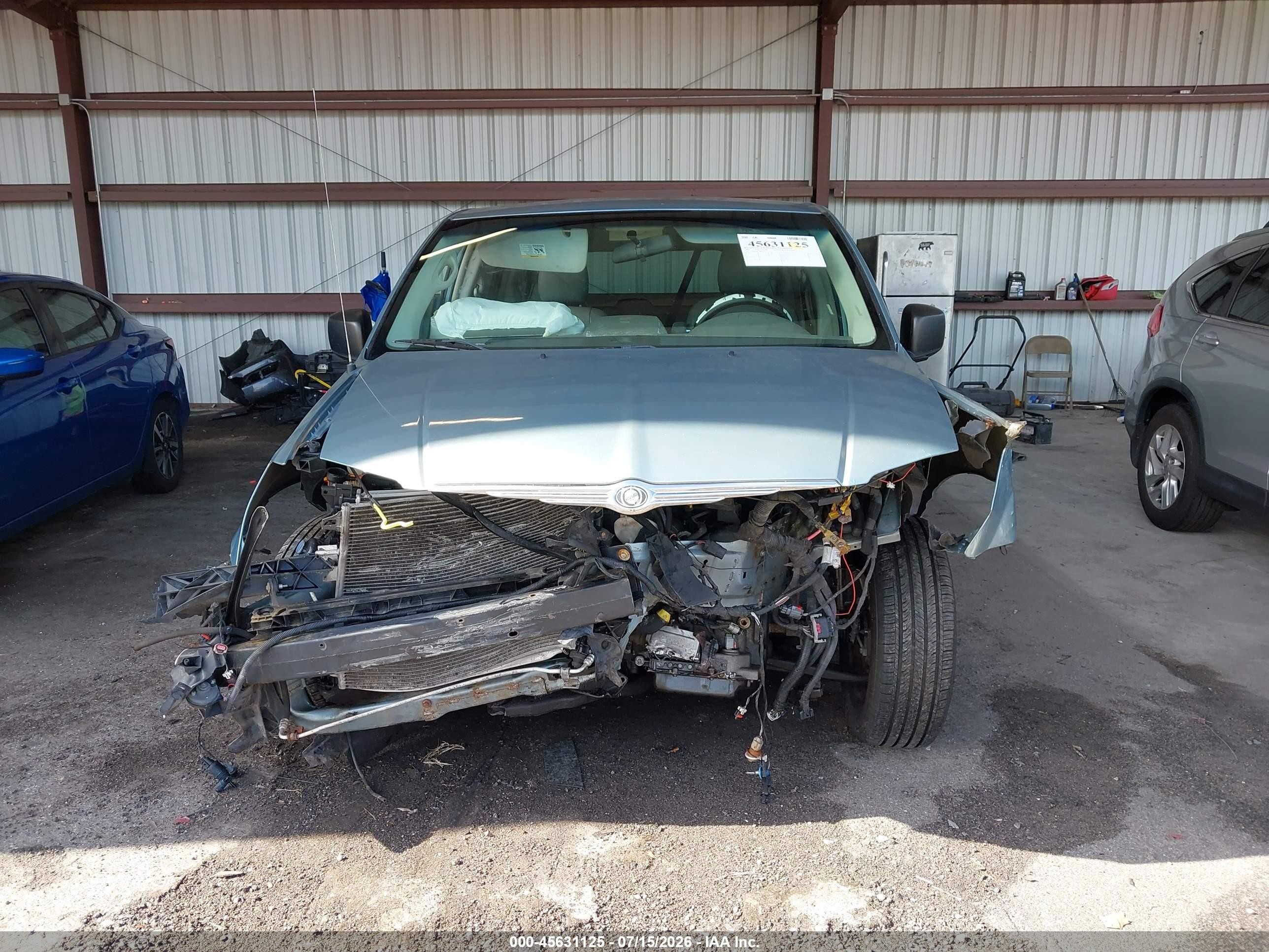 2009 Chrysler Town & Country Lx Синий vin: 2A8HR44E79R611032