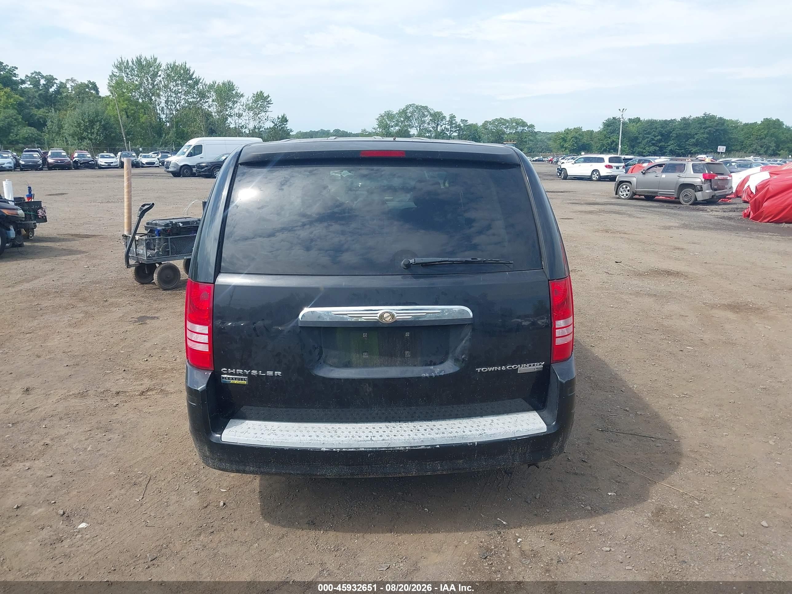 2009 Chrysler Town & Country Lx Black vin: 2A8HR44E89R606910