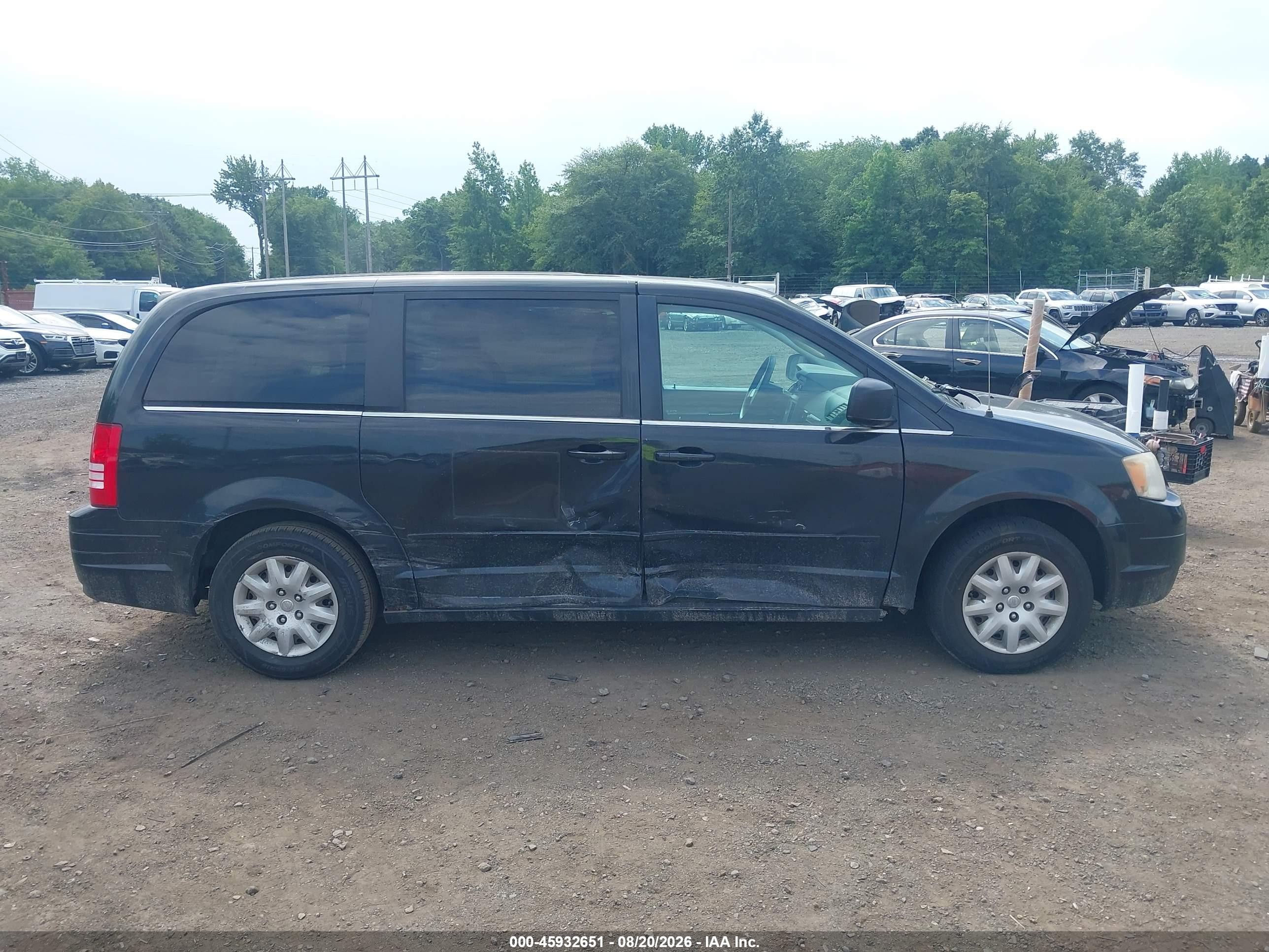 2009 Chrysler Town & Country Lx Black vin: 2A8HR44E89R606910