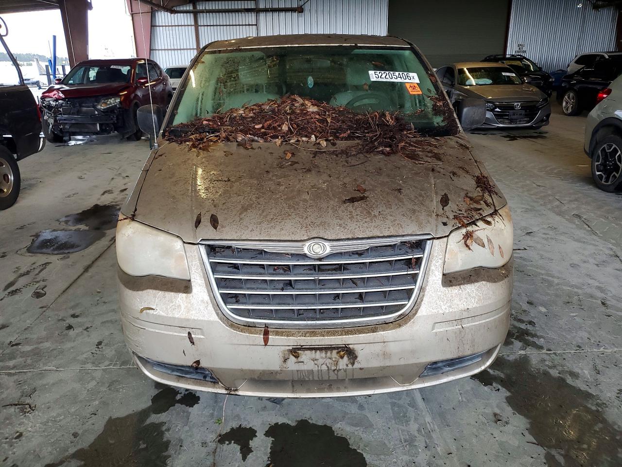 2009 Chrysler Town & Country Lx Gold vin: 2A8HR44E89R656108