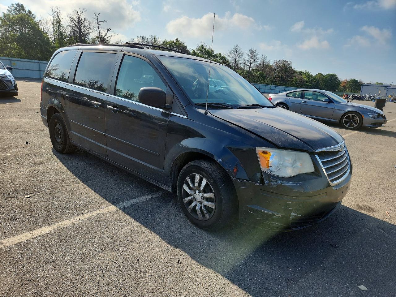 2009 Chrysler Town & Country Lx Black vin: 2A8HR44EX9R652903