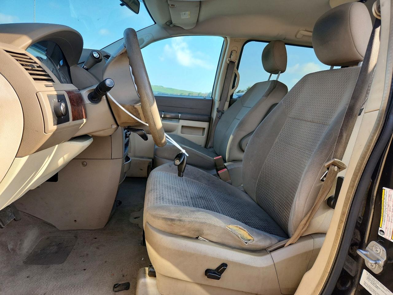 2009 Chrysler Town & Country Lx Black vin: 2A8HR44EX9R652903