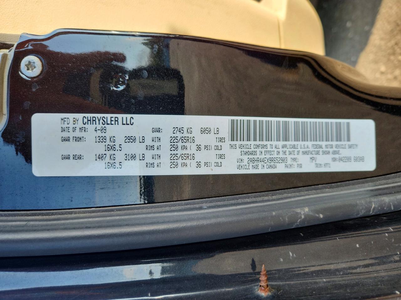 2009 Chrysler Town & Country Lx Black vin: 2A8HR44EX9R652903