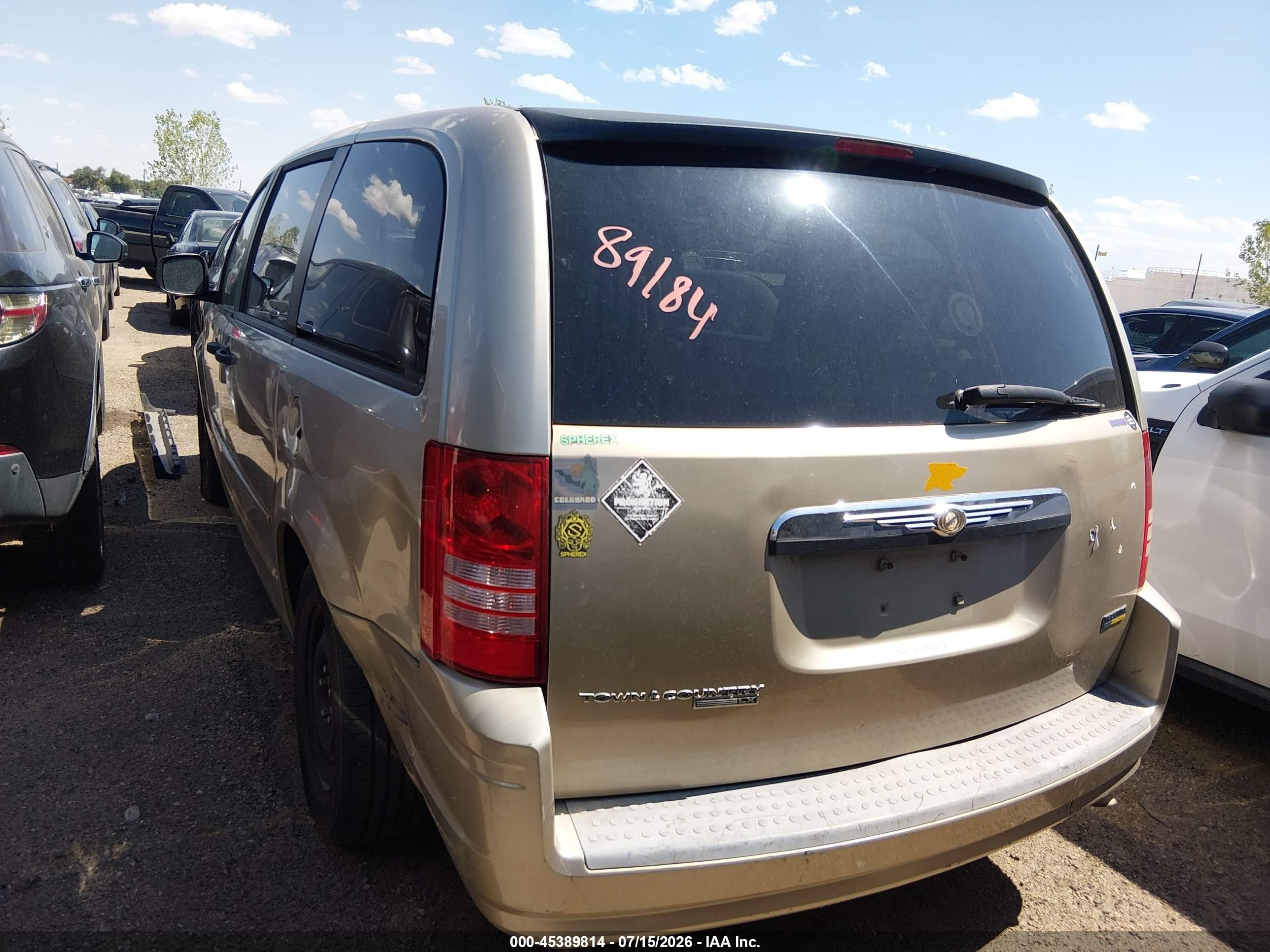 2008 Chrysler Town & Country Lx Gold vin: 2A8HR44H18R151617