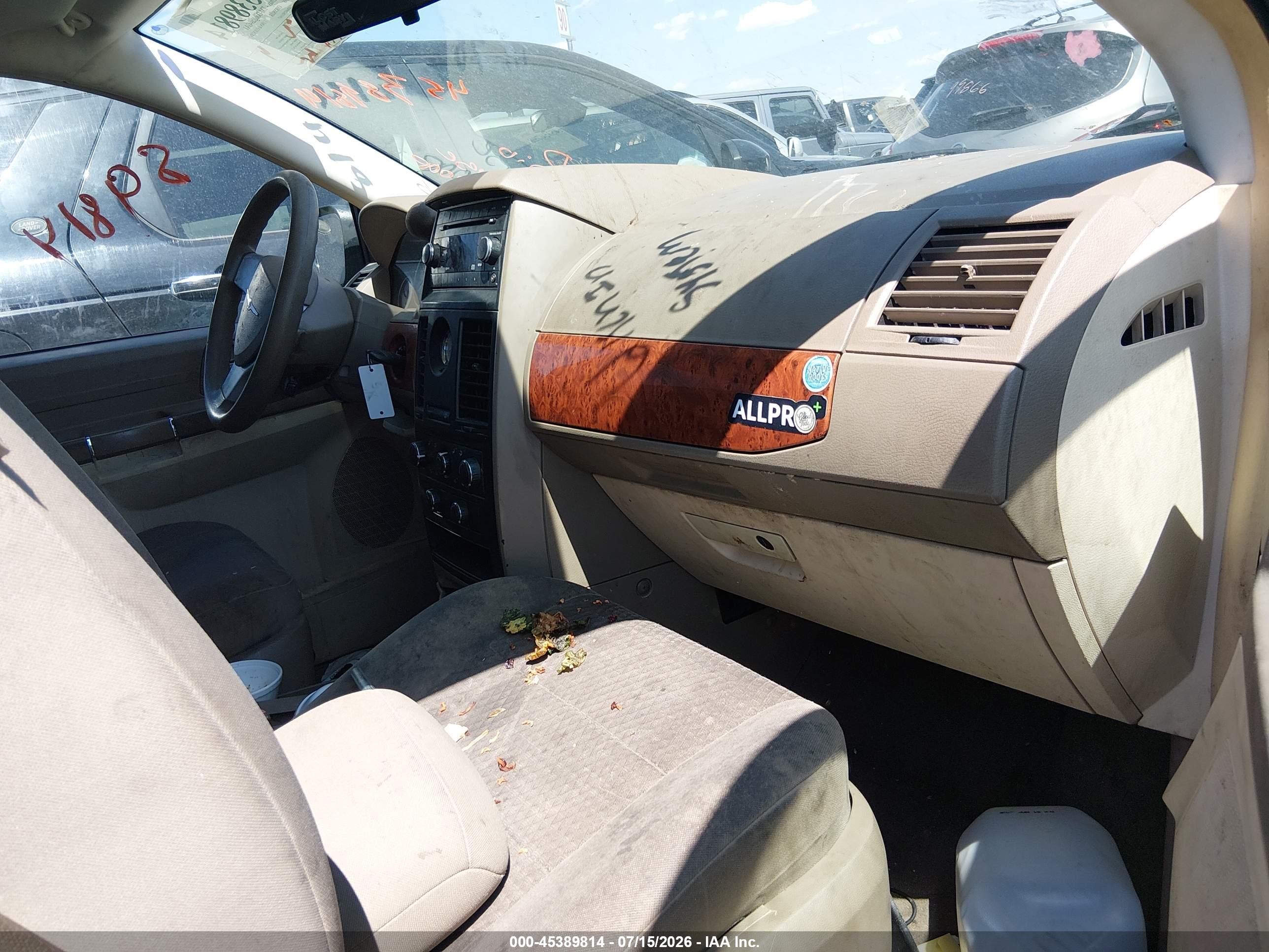 2008 Chrysler Town & Country Lx Gold vin: 2A8HR44H18R151617