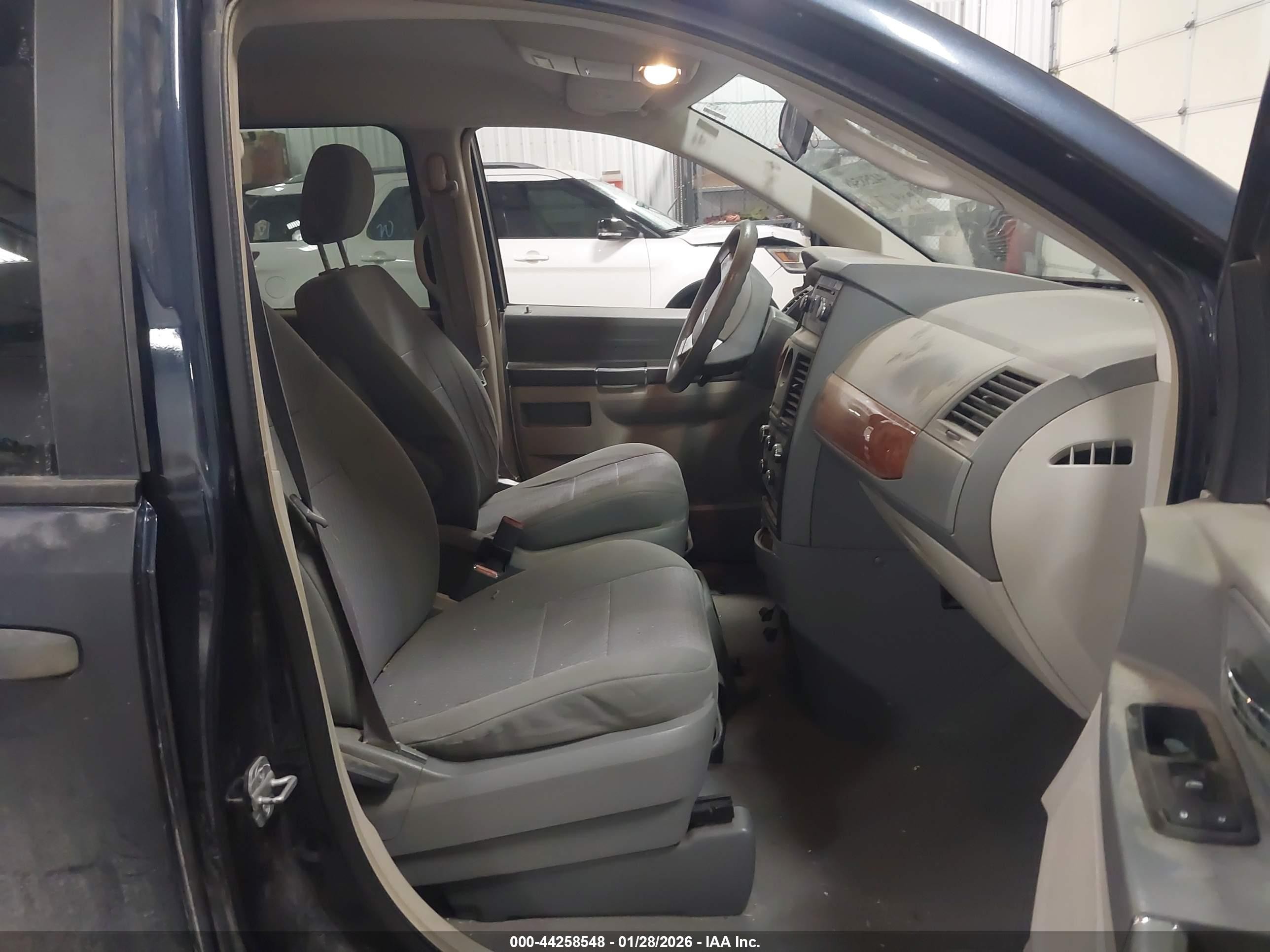 2008 Chrysler Town & Country Lx Blue vin: 2A8HR44H18R671042