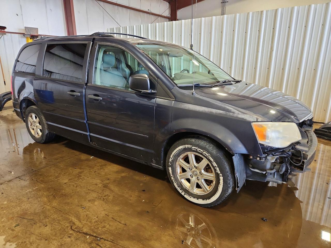 2008 Chrysler Town & Country Lx Gray vin: 2A8HR44H28R607723