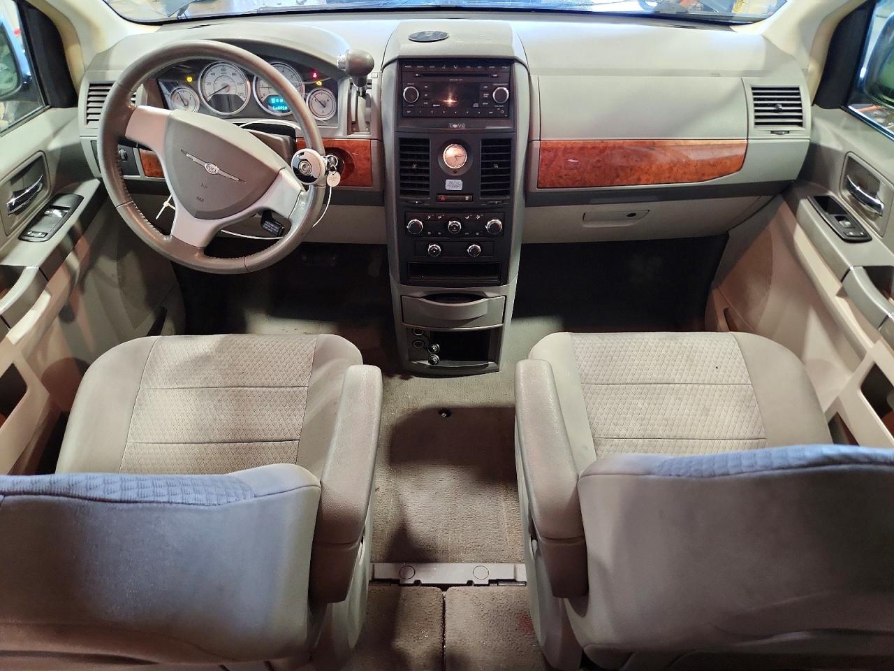 2008 Chrysler Town & Country Lx Gray vin: 2A8HR44H28R607723