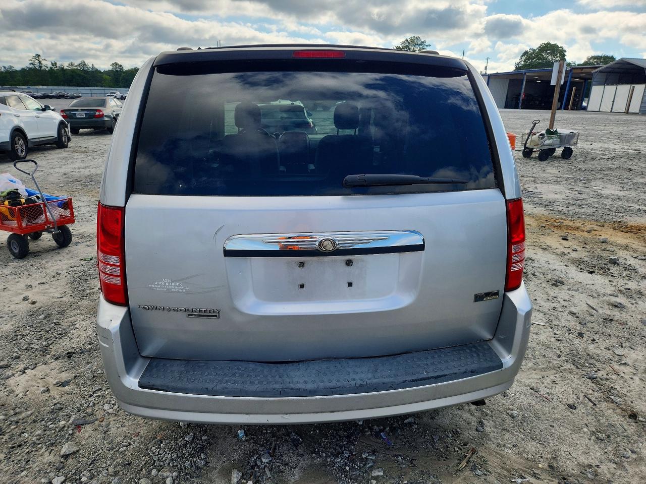 2008 Chrysler Town & Country Lx Silver vin: 2A8HR44H38R683015
