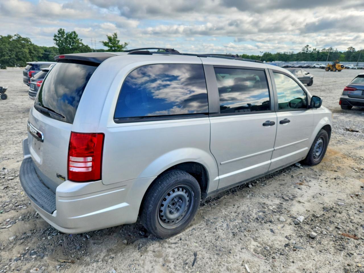 2008 Chrysler Town & Country Lx Silver vin: 2A8HR44H38R683015