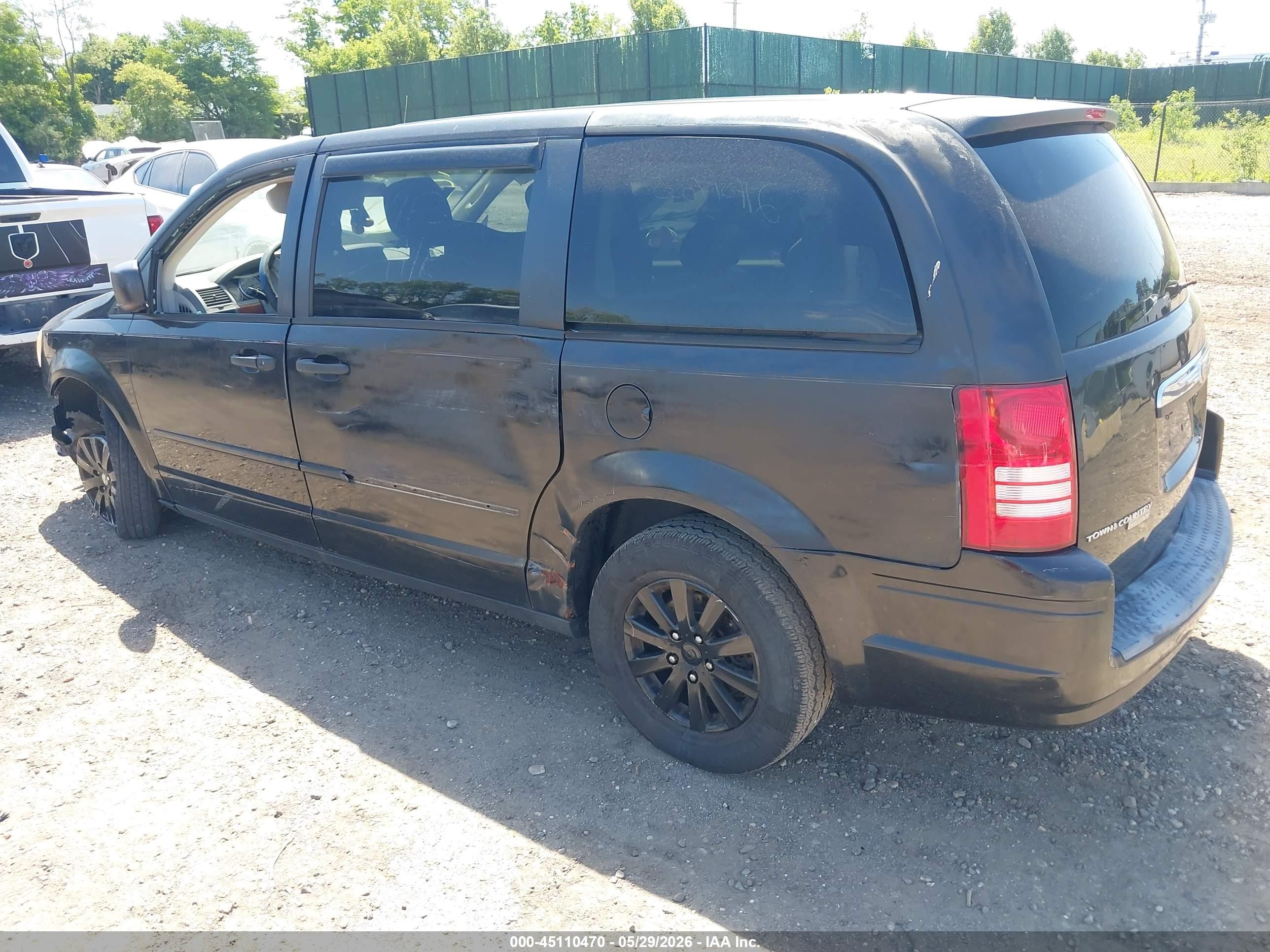 2008 Chrysler Town & Country Lx Черный vin: 2A8HR44H58R118085