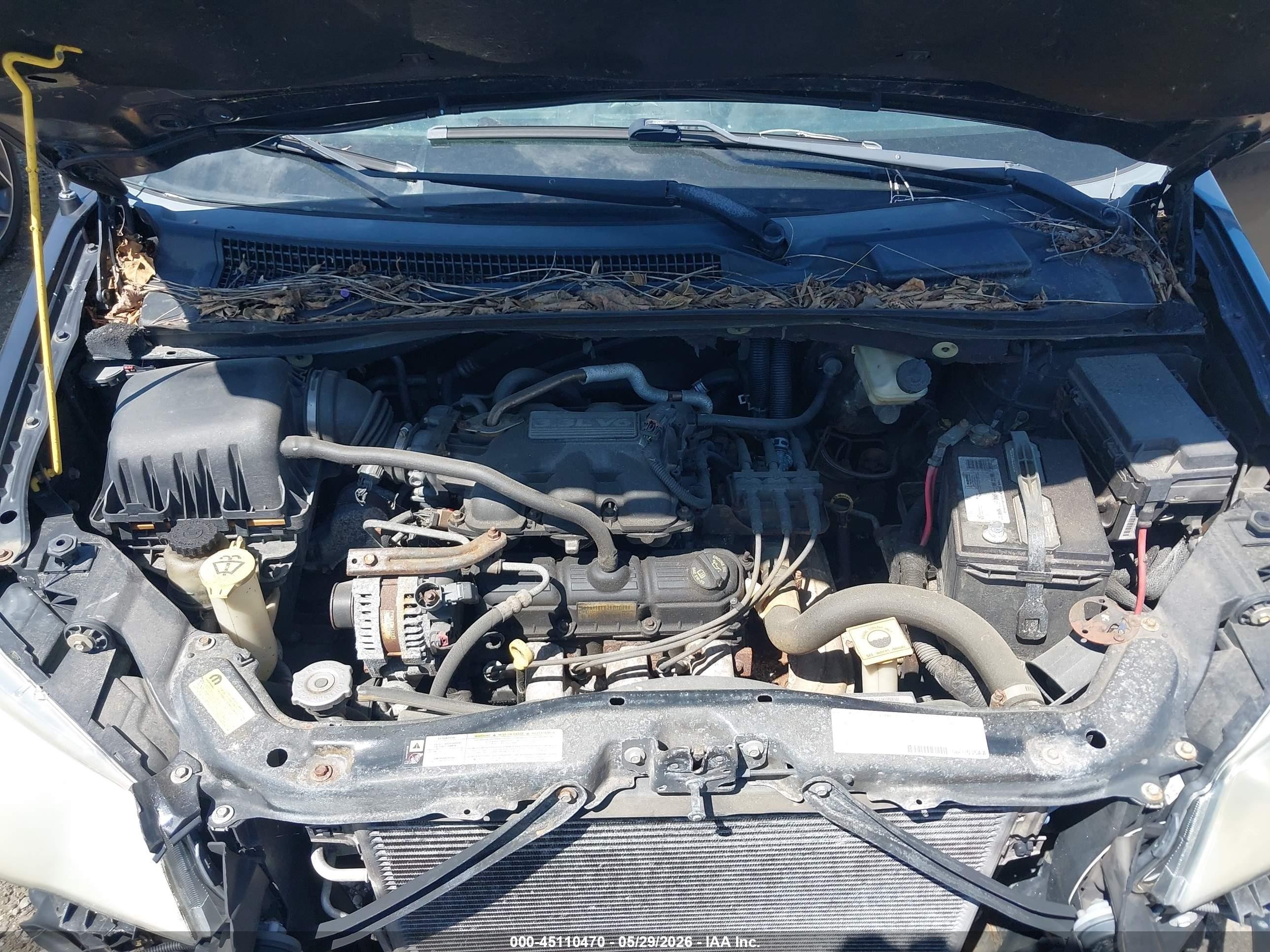 2008 Chrysler Town & Country Lx Черный vin: 2A8HR44H58R118085