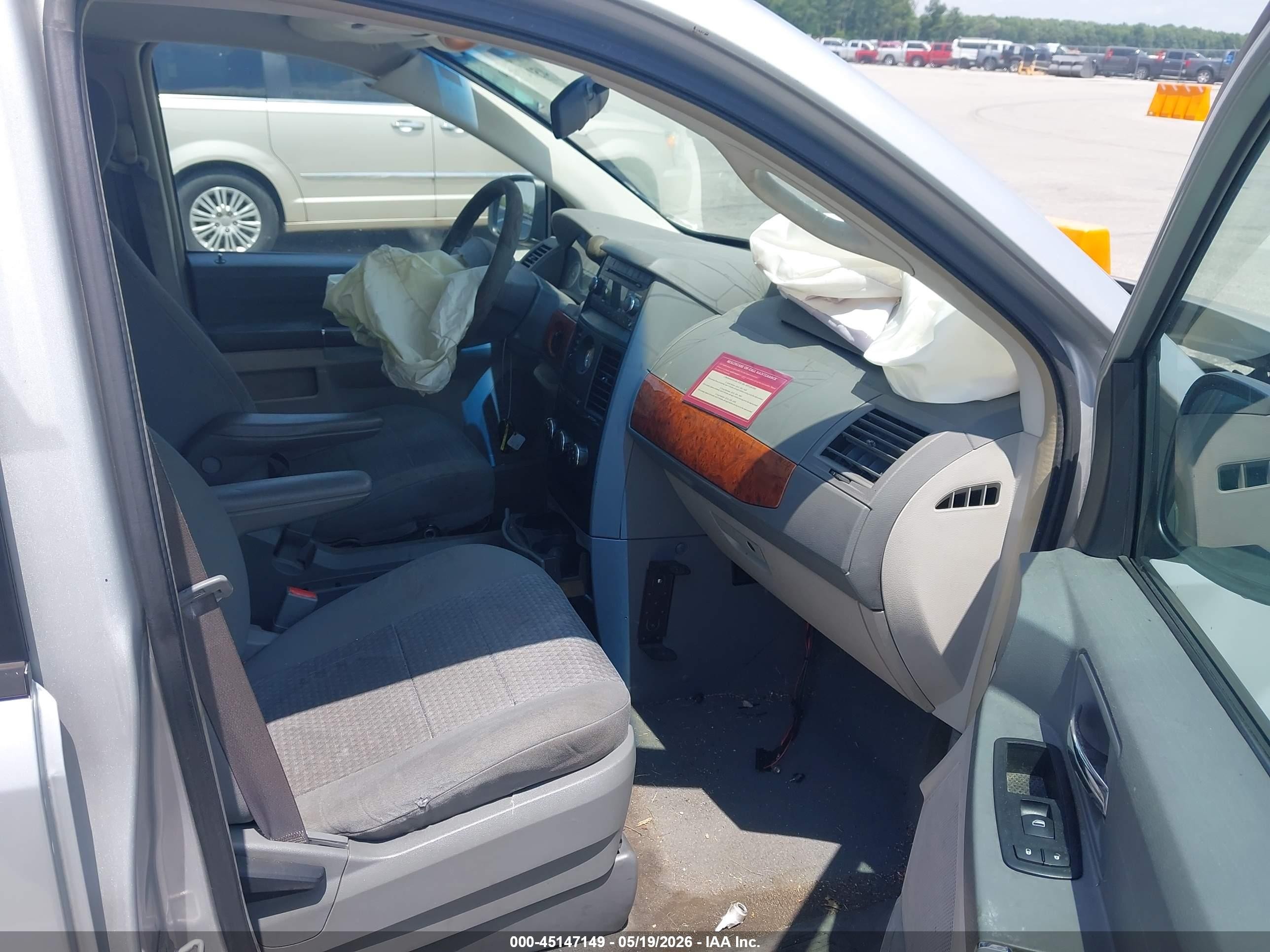 2008 Chrysler Town & Country Lx Серебряный vin: 2A8HR44H68R703323